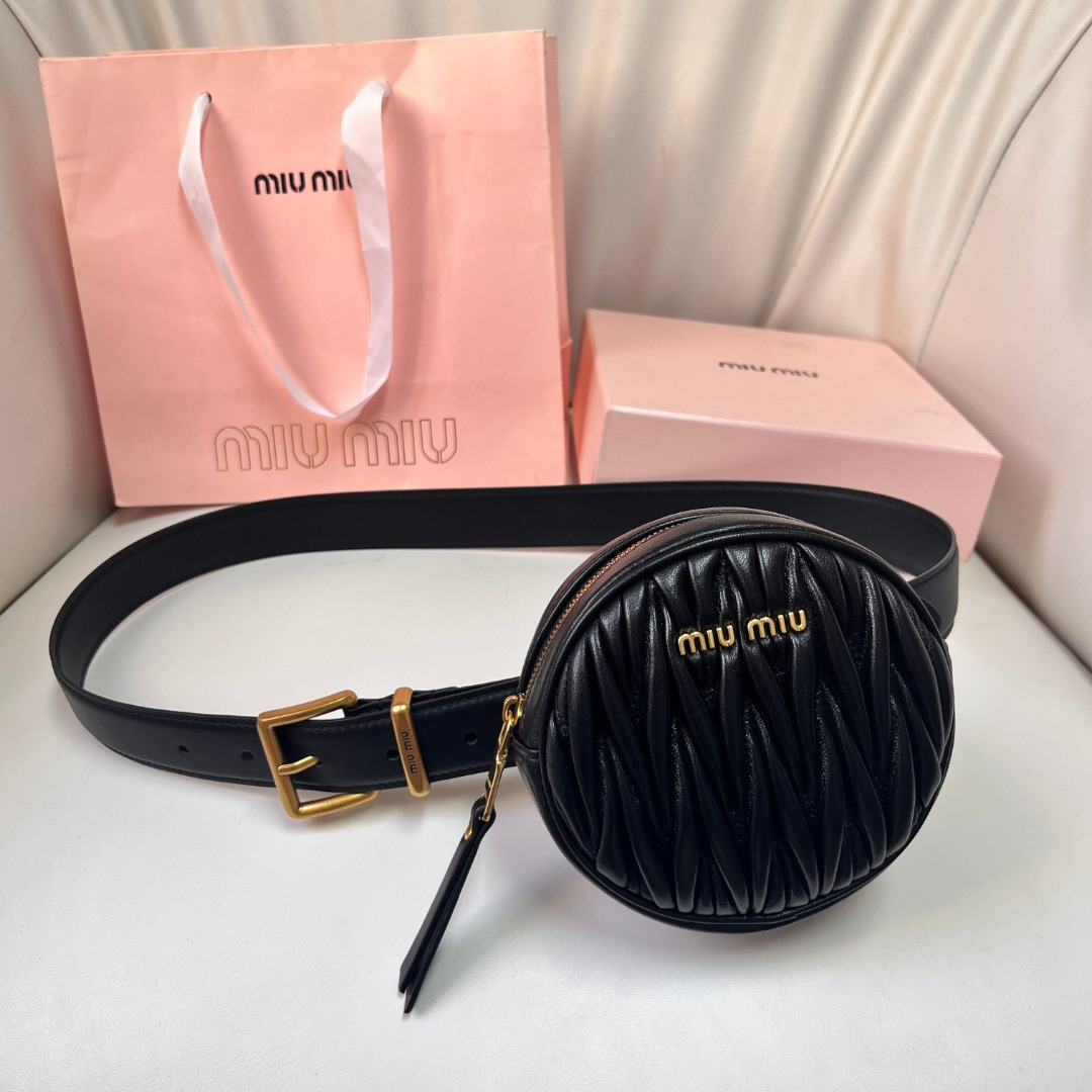 M*um*u belt bag