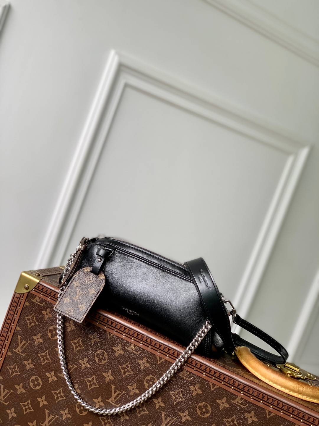 l0vis Vvtt0n pochette vibe-10 x 7.5 x 25cm