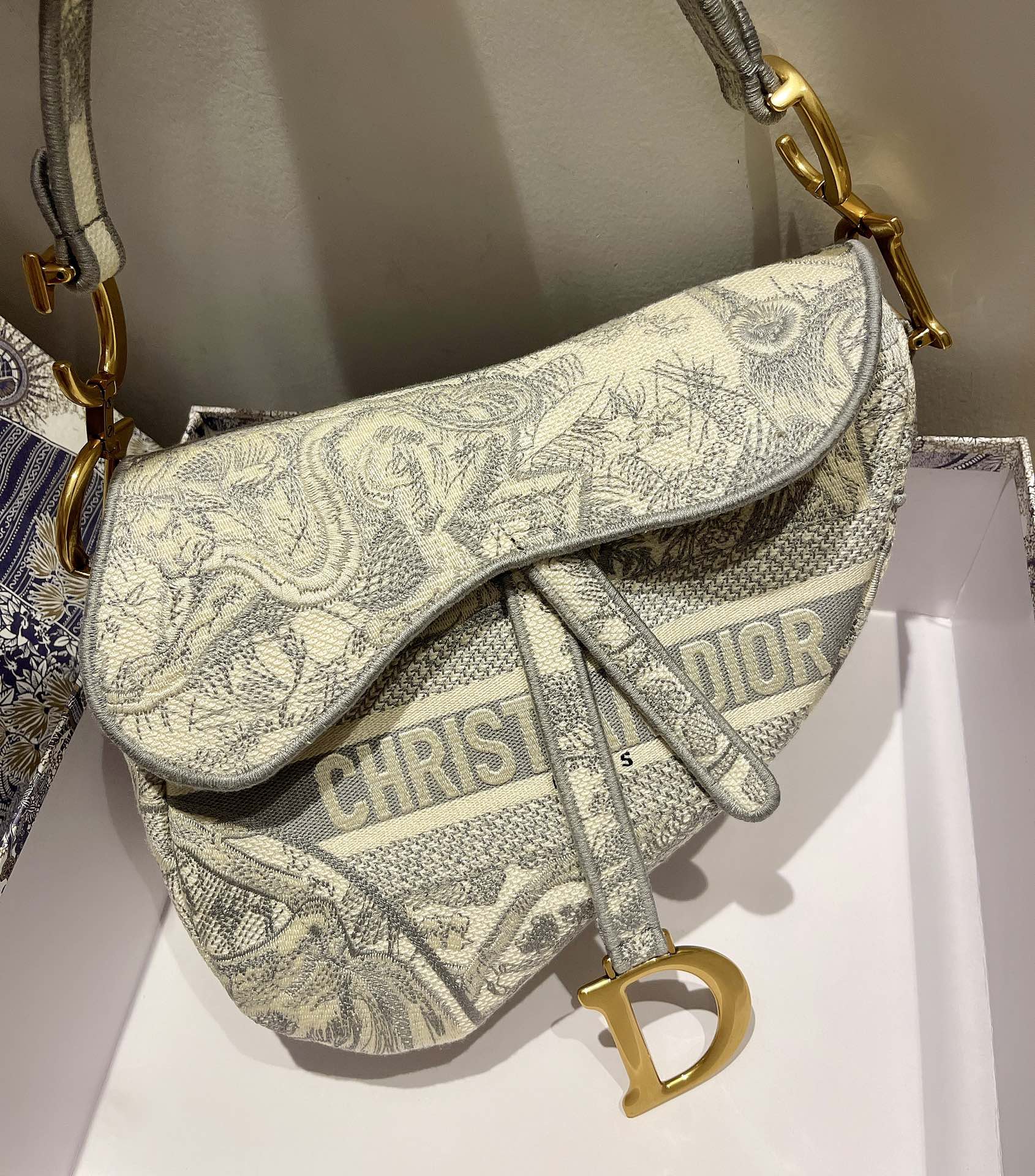 D*or saddle bag-25.5 x 20 x 6.5cm