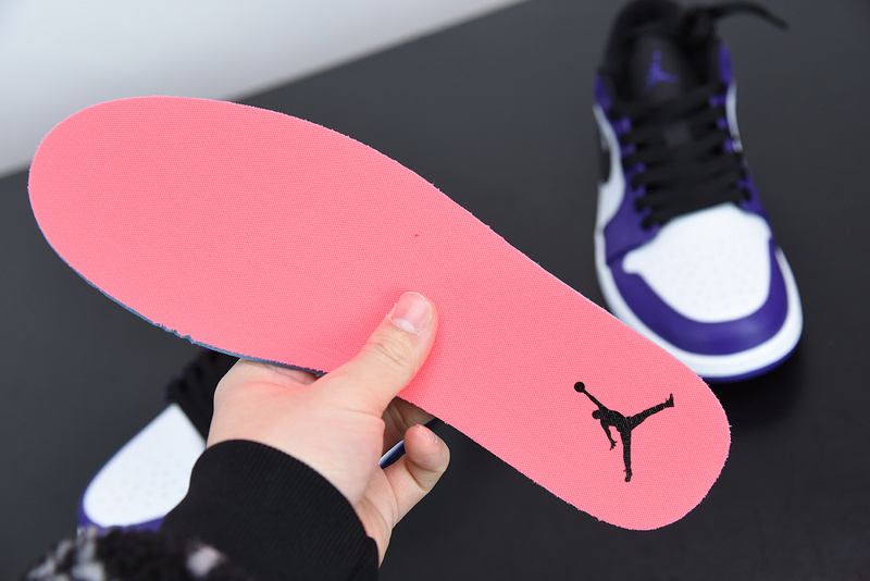 AIR JORDAN 1 LOW 
