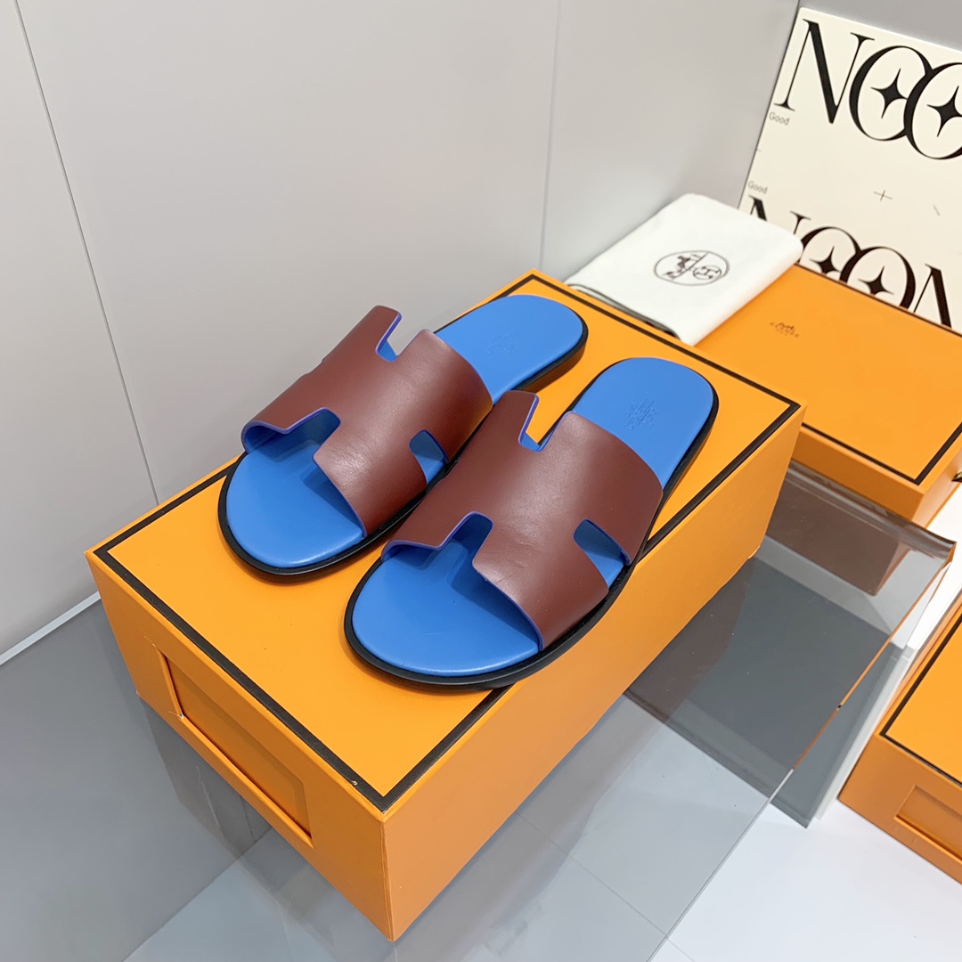 H**mes sandals