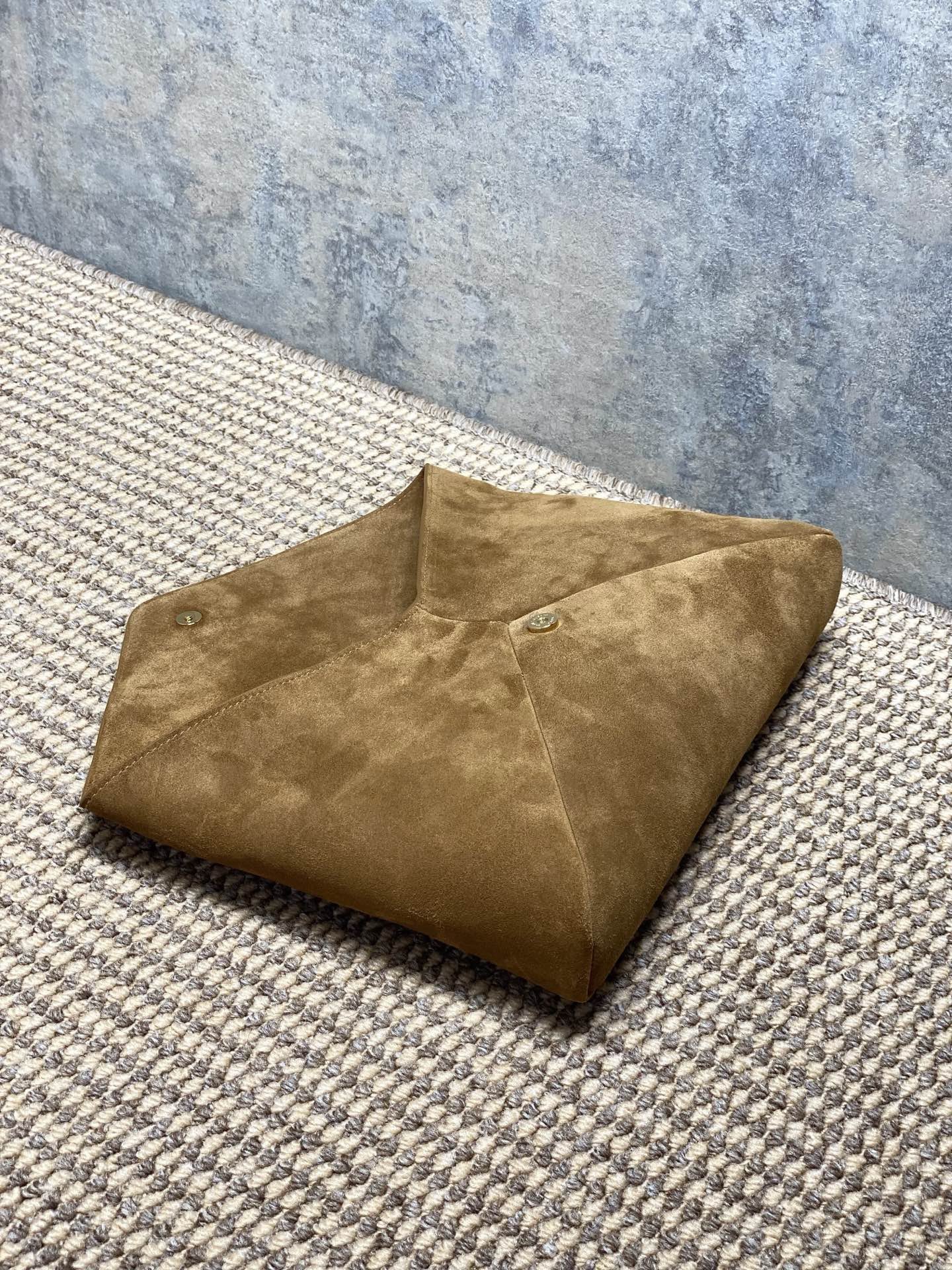 Y51 CASSANDRE Large Envelope Pouch In Suede -29.5x18x4.5CM