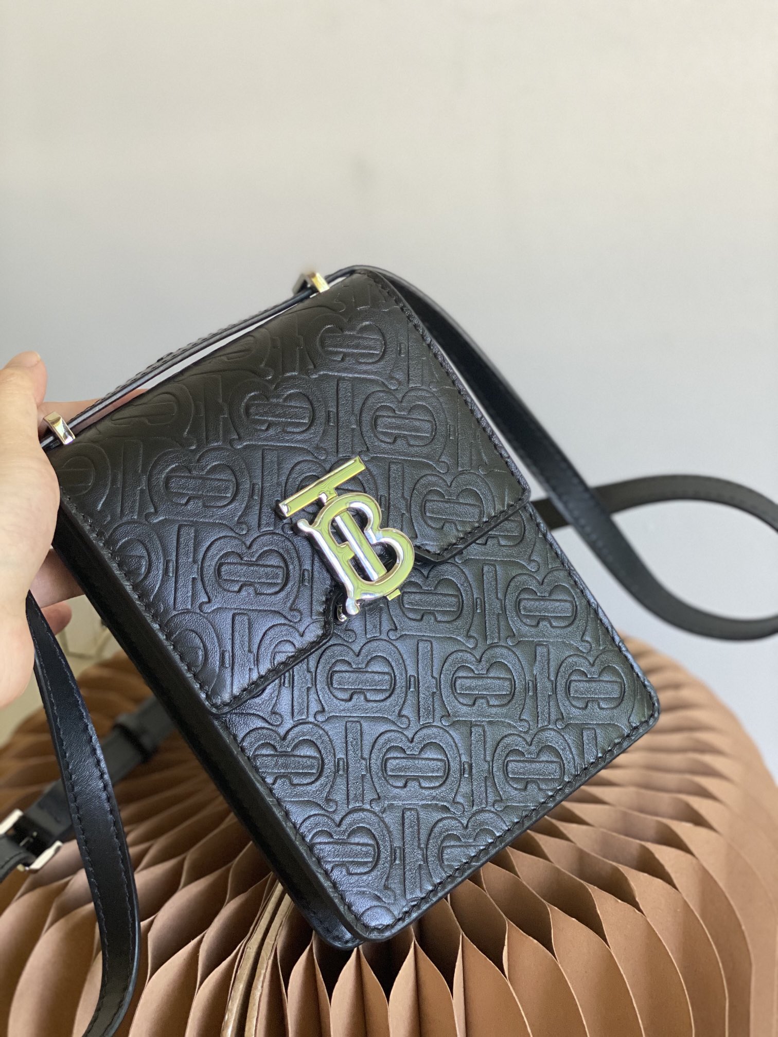 B**rry robin bag-13.5 x 4.5 x 19cm