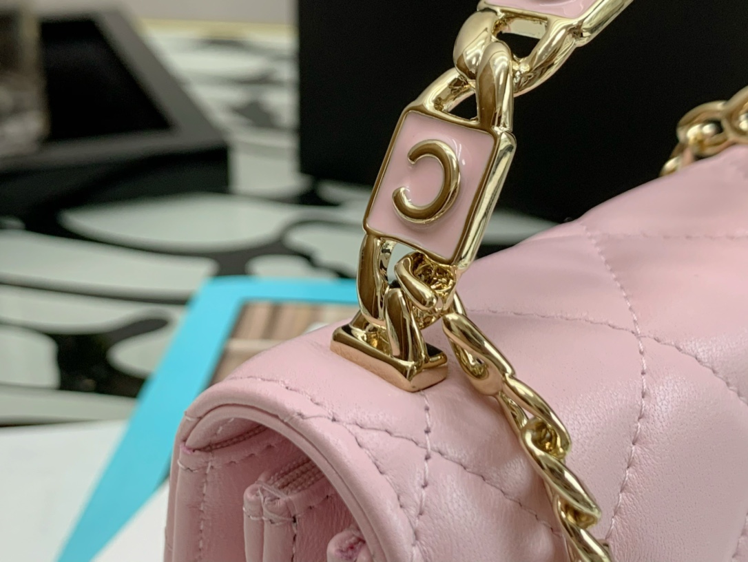 CHANLE Vintage Chain Bag-13*9.5*6CM
