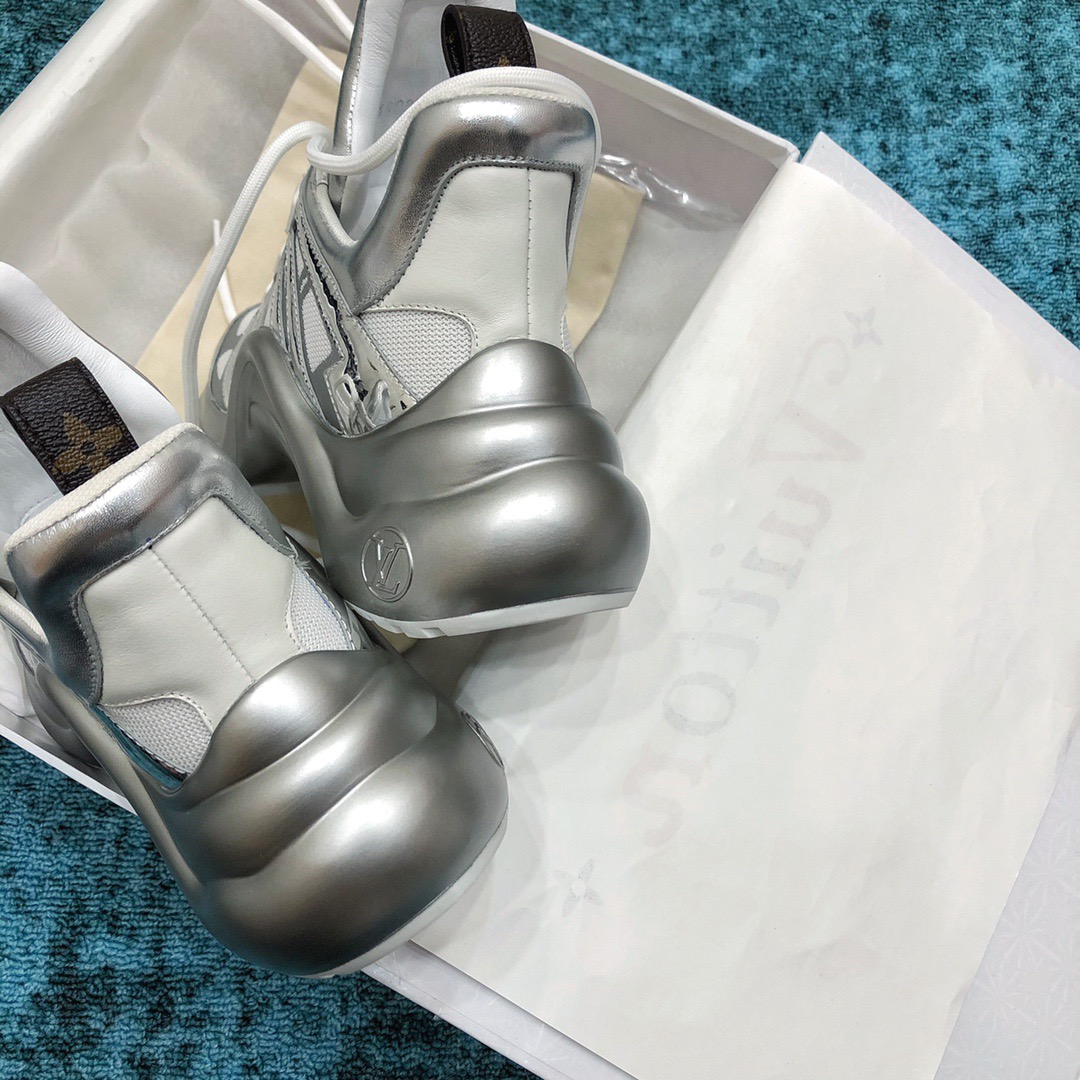 l0*is V*t0n archlight sneaker