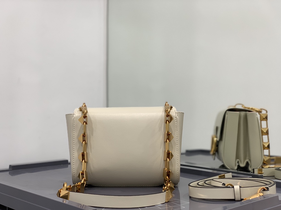 Va1e*ntin0 handbags-20*15*7cm