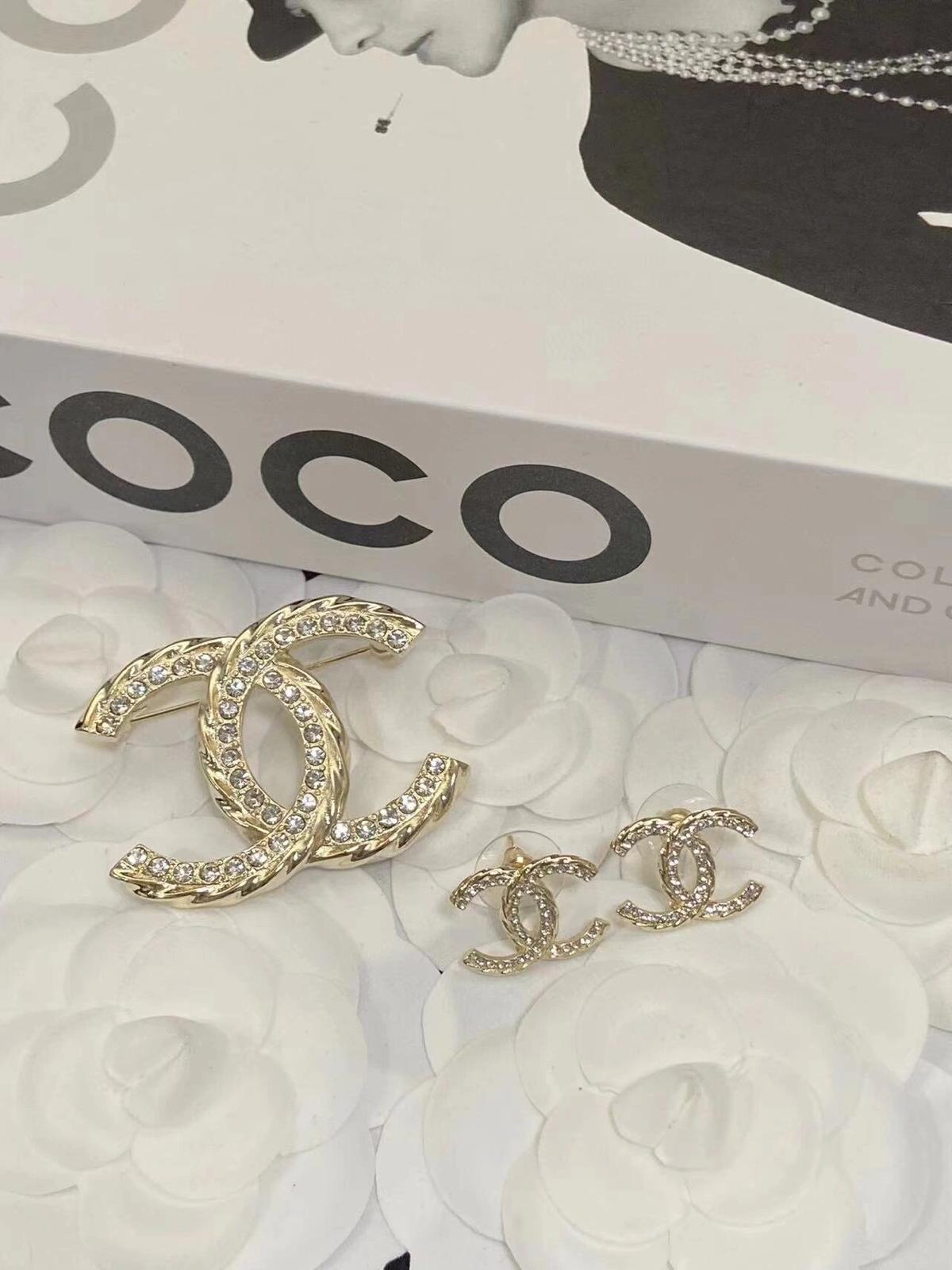 Ch@nel Earring