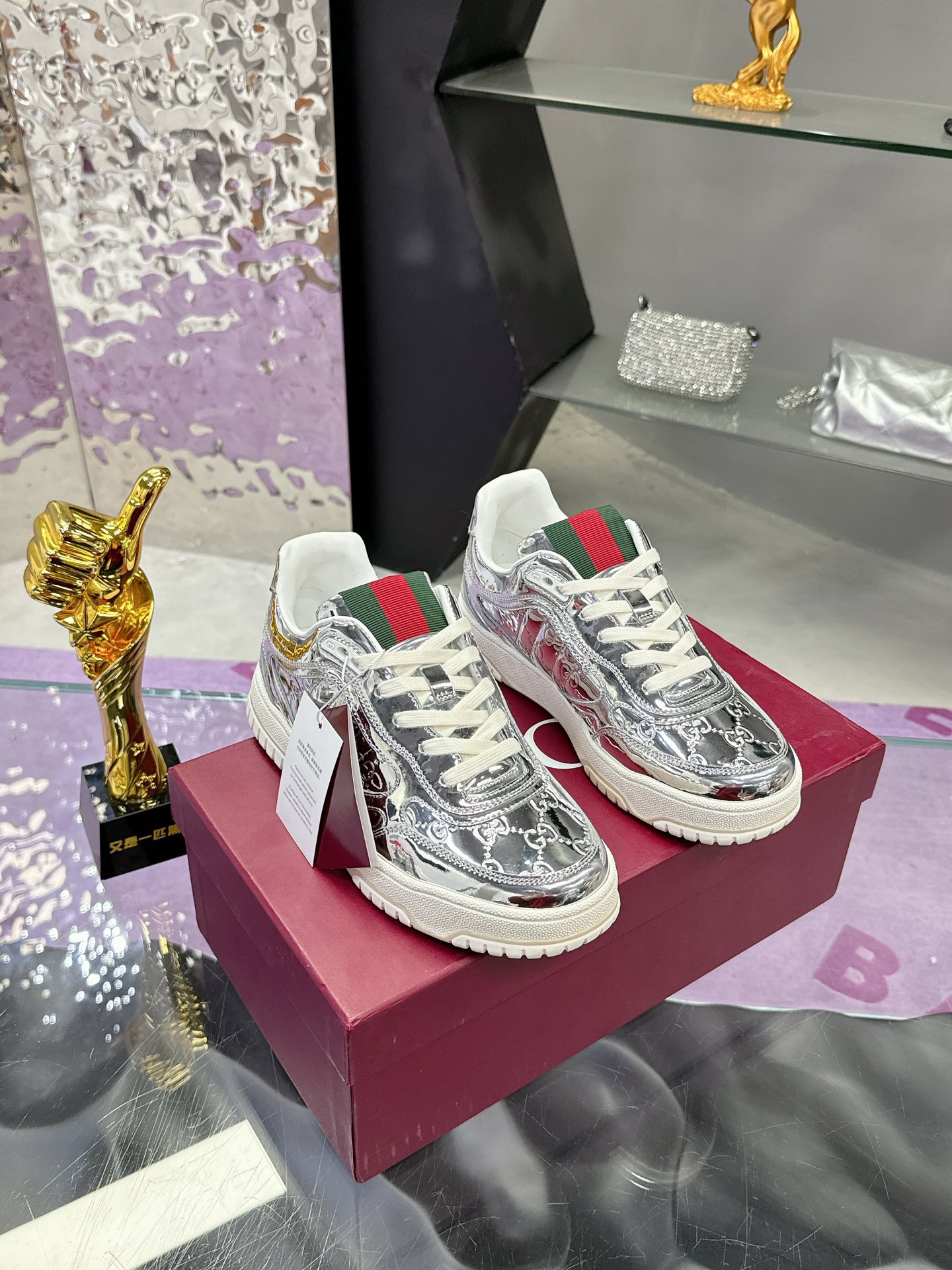 Gvc*1 re-websneakers