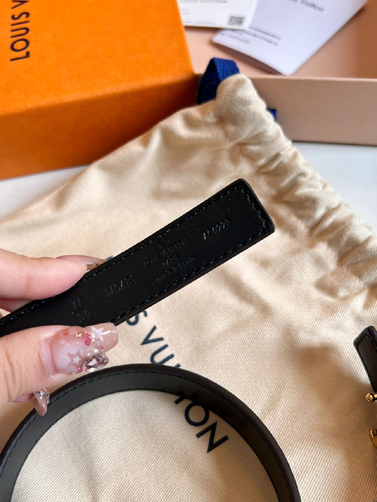l0*is V*t0n belt-2cm