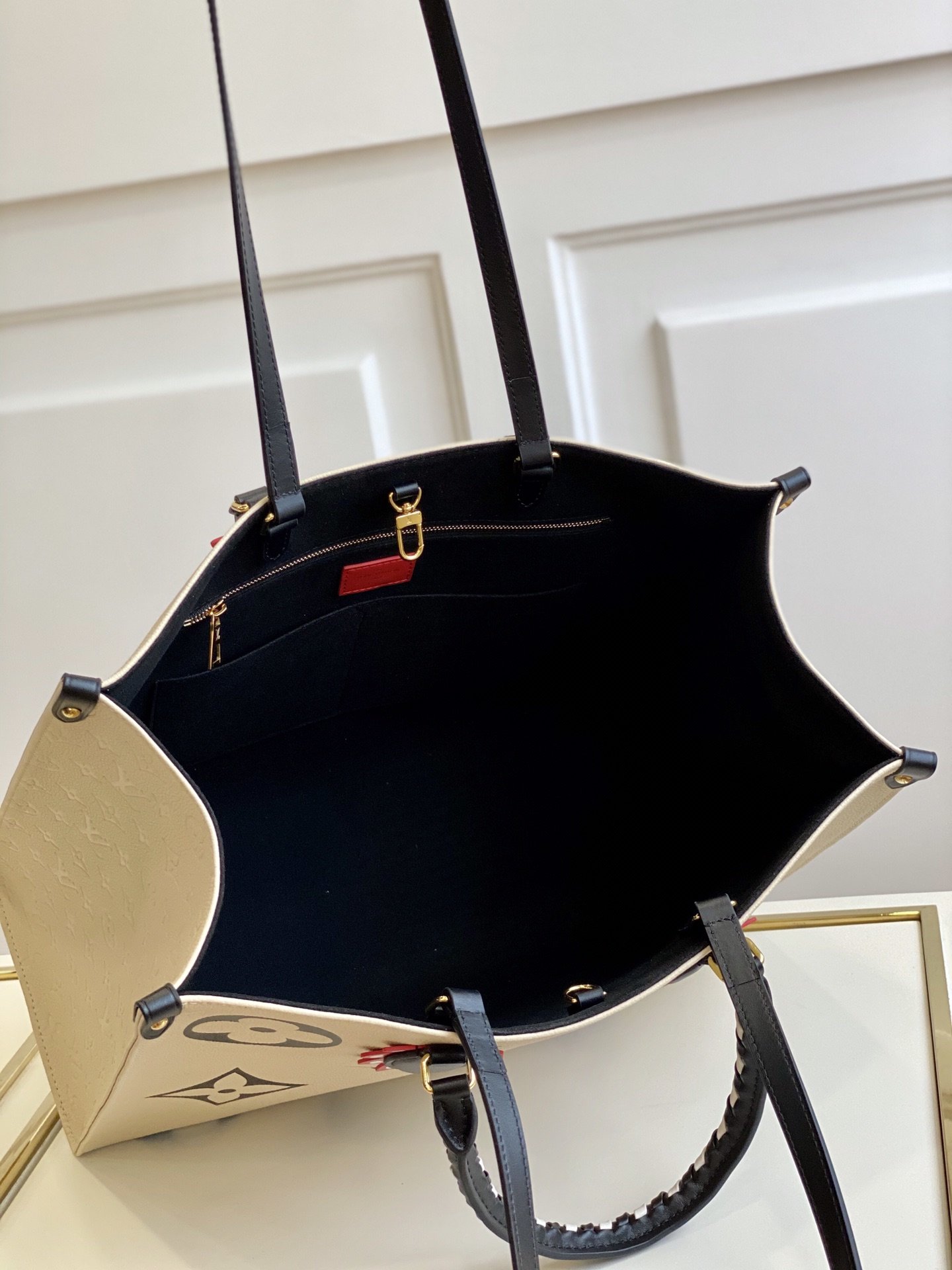 l0*is V*t0n onthego handbag-41*34*19cm