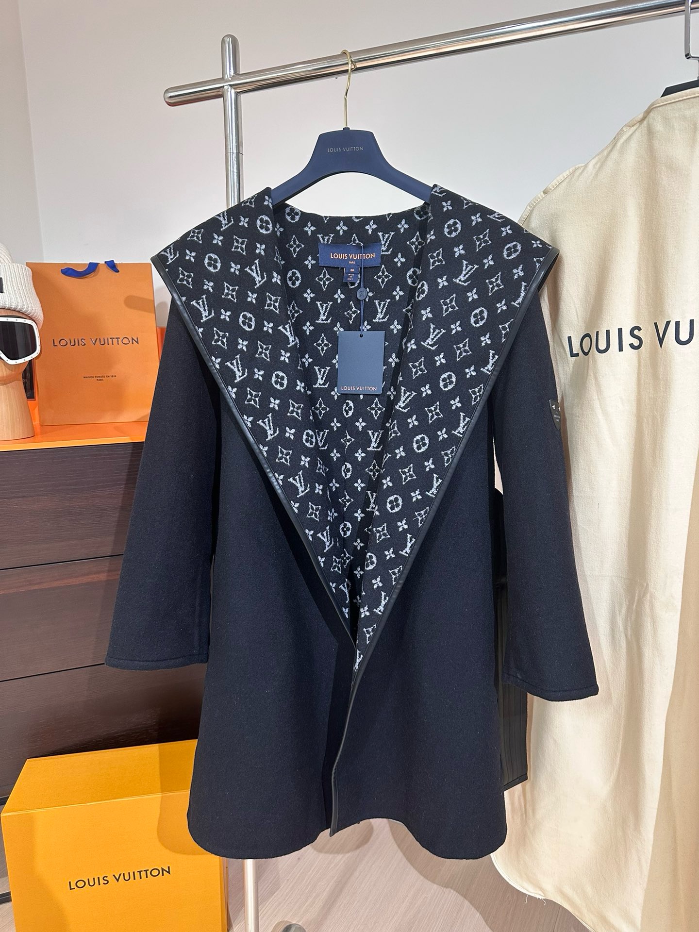 Lou*is Vuitt*on Wool Trench Coat
