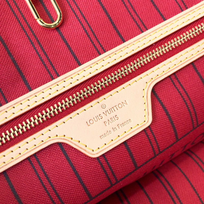 l0*is V*t0n neverfull mm (red inside) -32*29*17cm