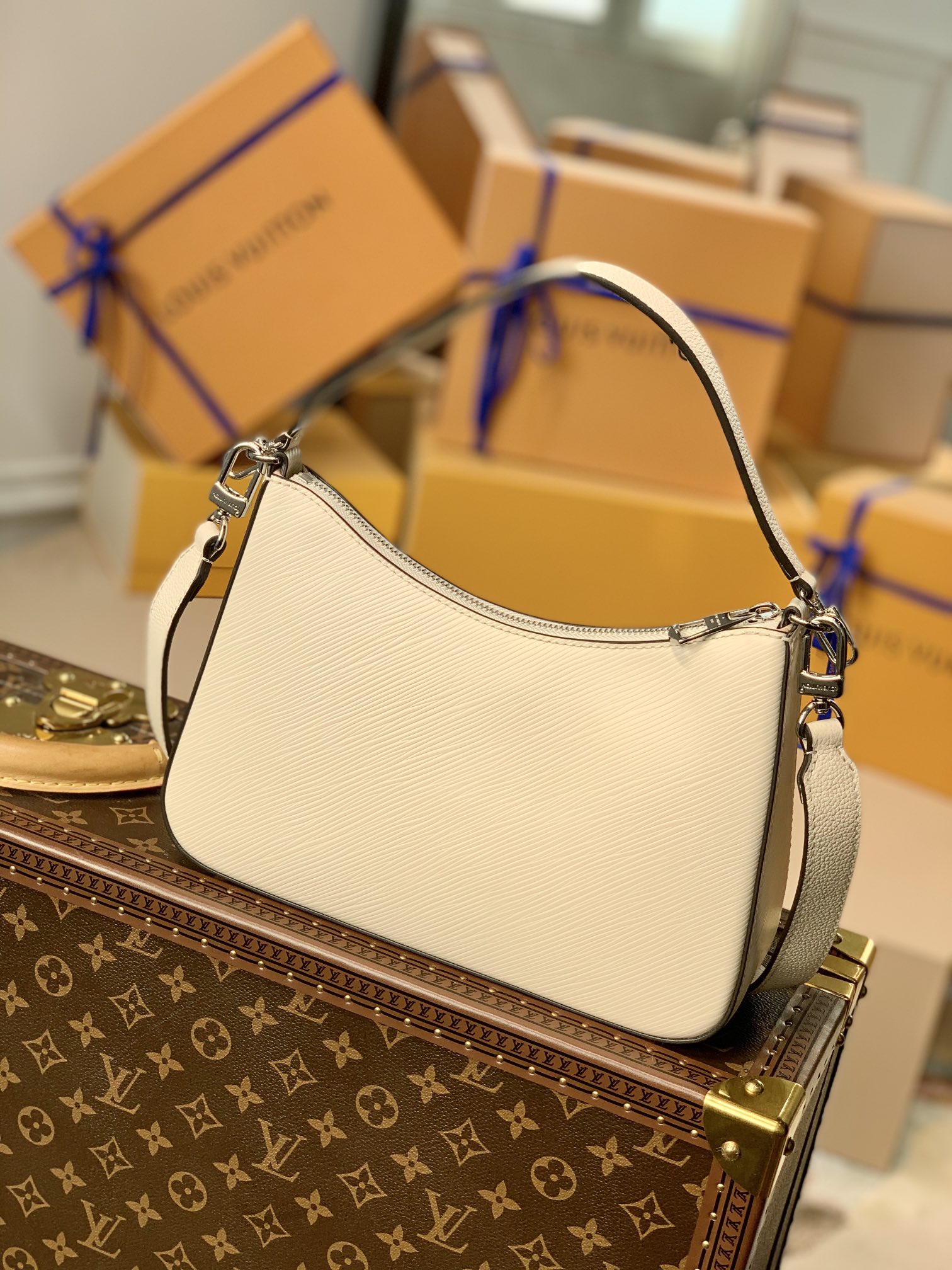 l0*is V*t0n marell handbags-m80689-25 x 15 x 8cm