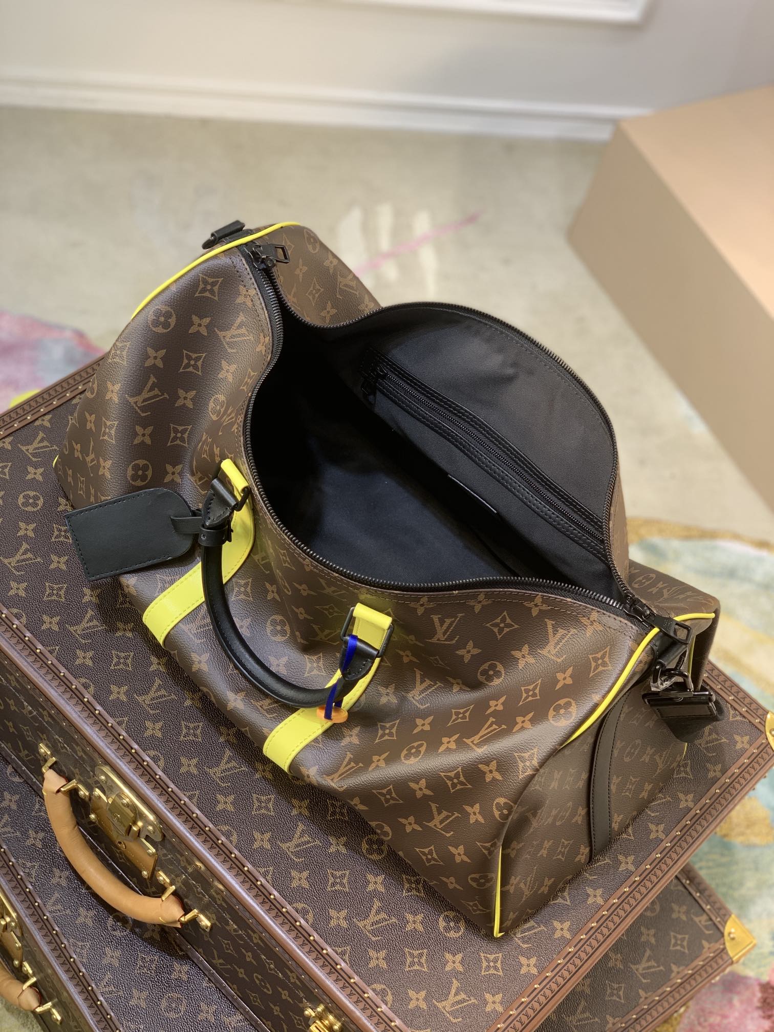 l0*is V*t0n keepall 50