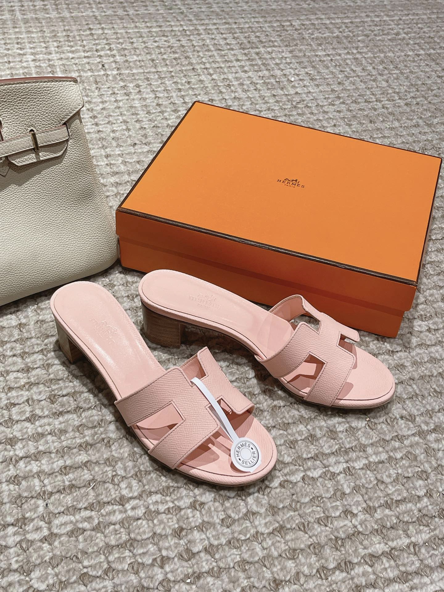 H**me5 H**me5 classic slippers