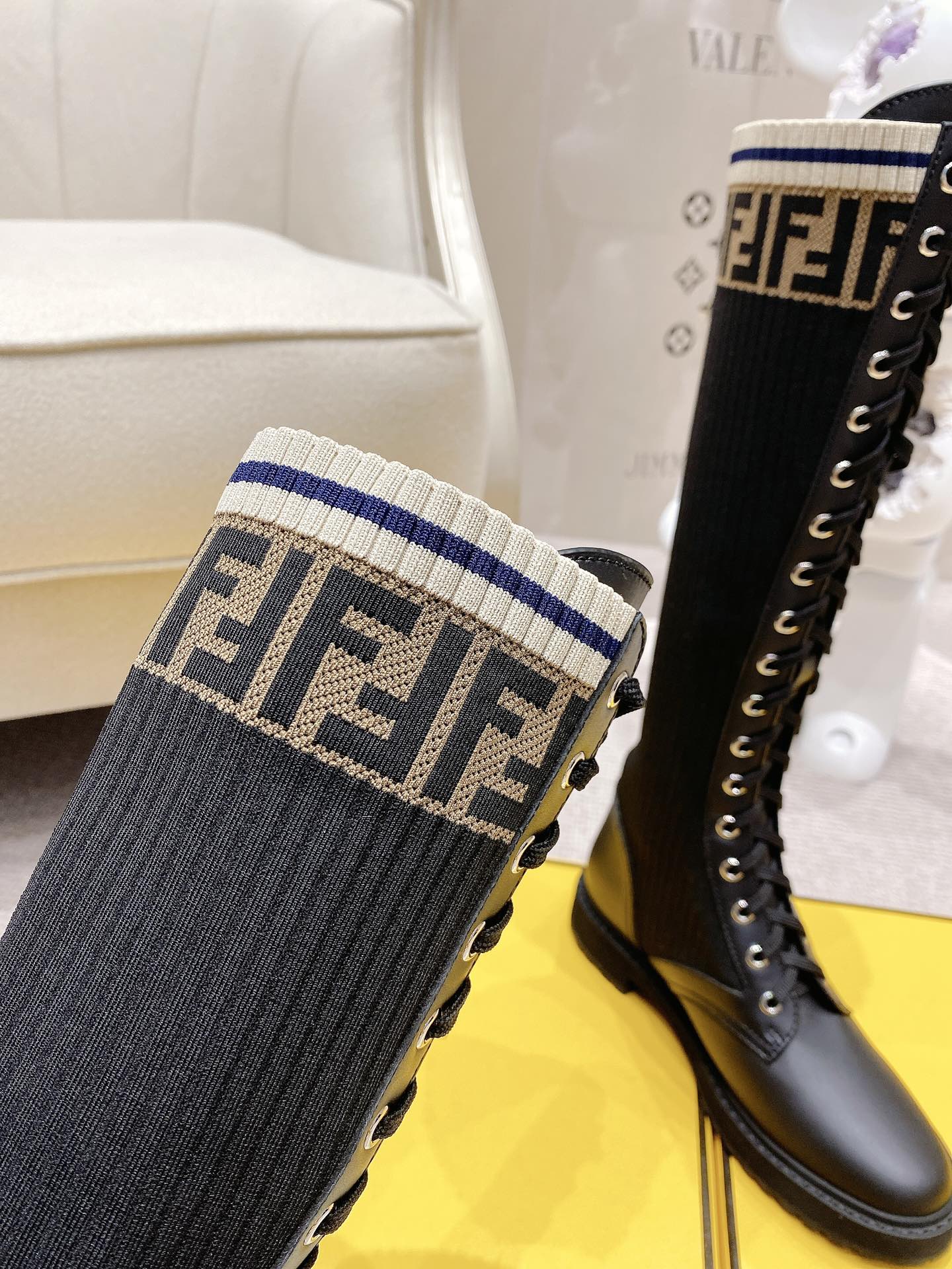 F**di boots