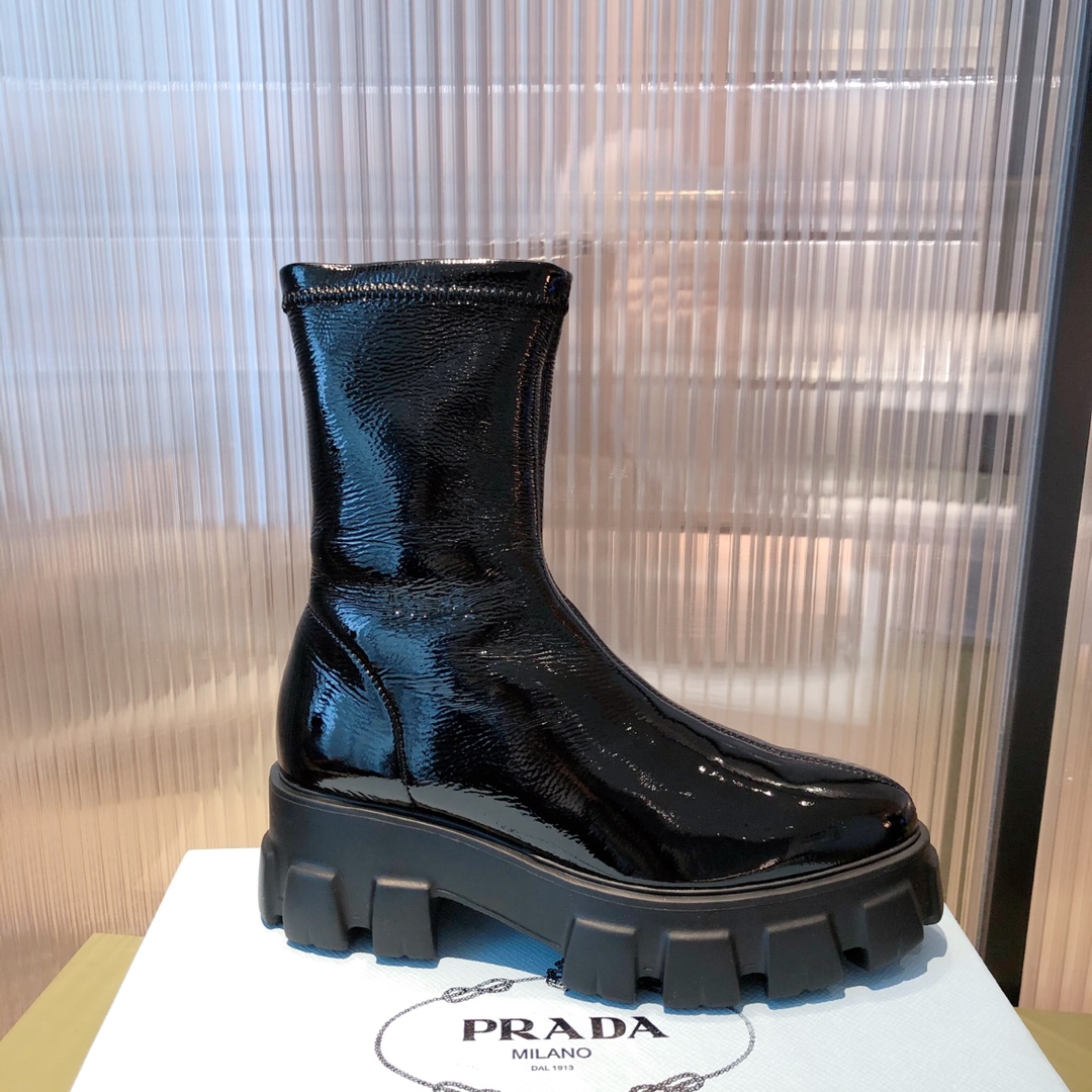 Pra*a boots 2011ss