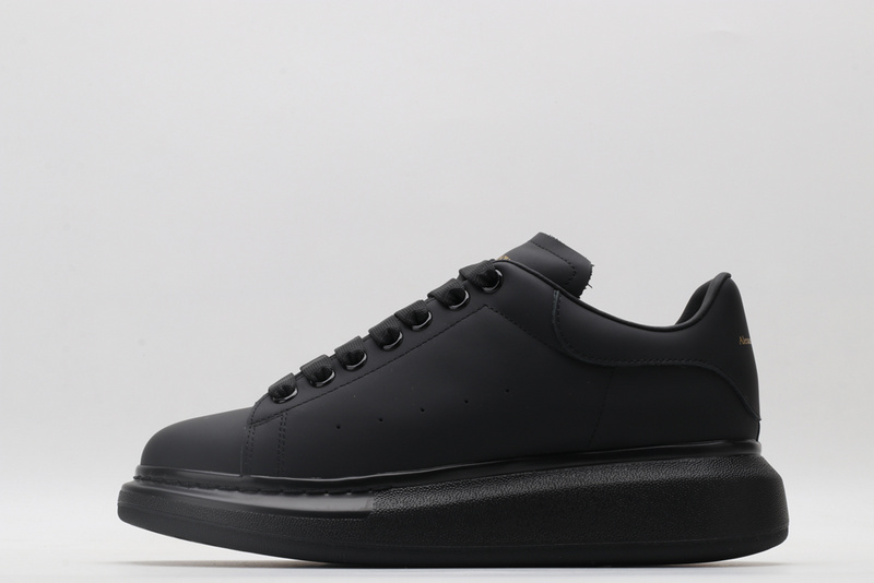 A1exa*der m*q*en sports shoes