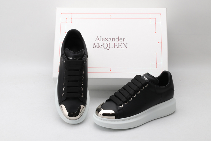 A1exa*der m*q*en sports shoes