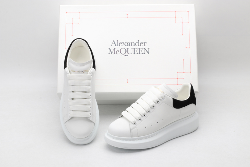 A1exa*der m*q*en sports shoes