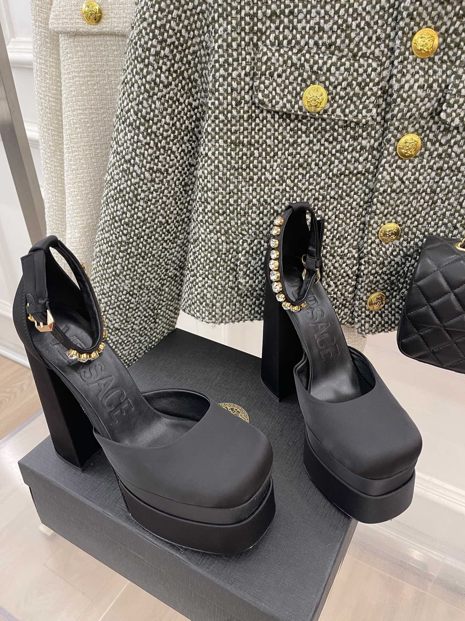 Versace 2022SS Sandals-14CM(EU35-42)