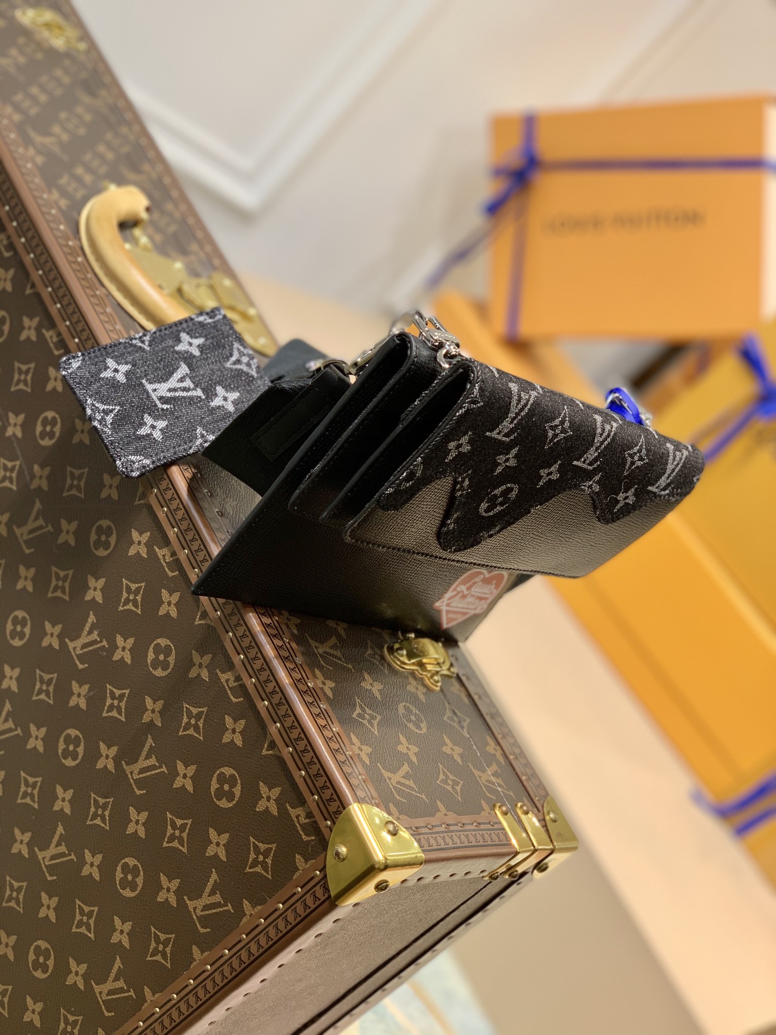 l0*is V*t0n trio handbags- m81013-22*17*1cm