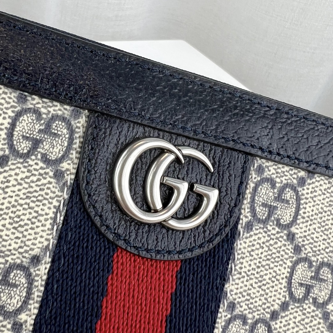 G*u*i wallet-19x10.5x2cm