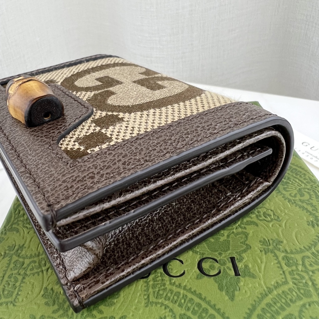 G*u*i wallet-9.5cm