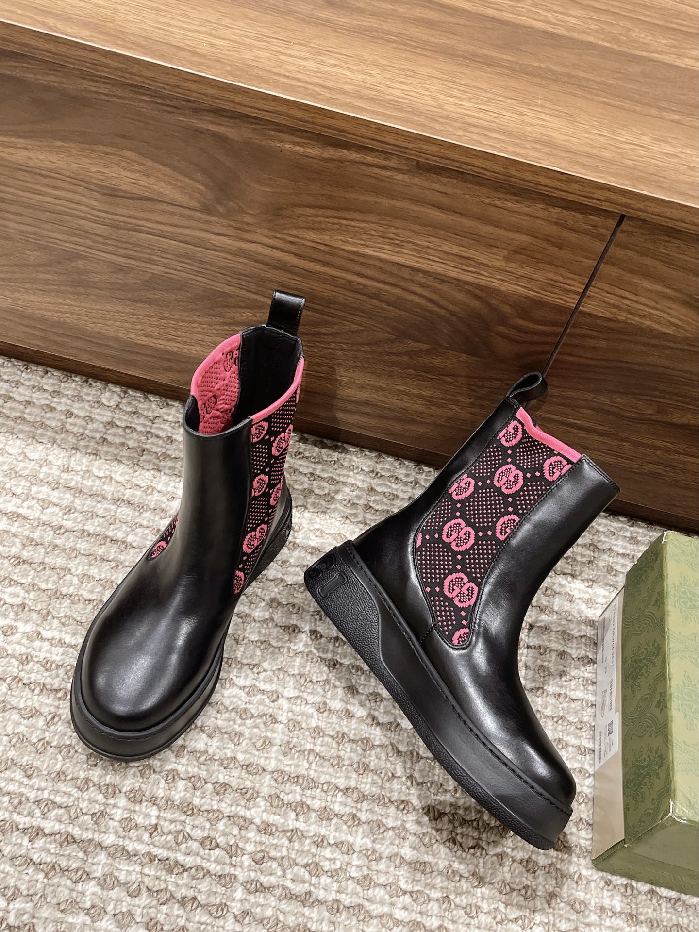 G*u*i boots-6cm