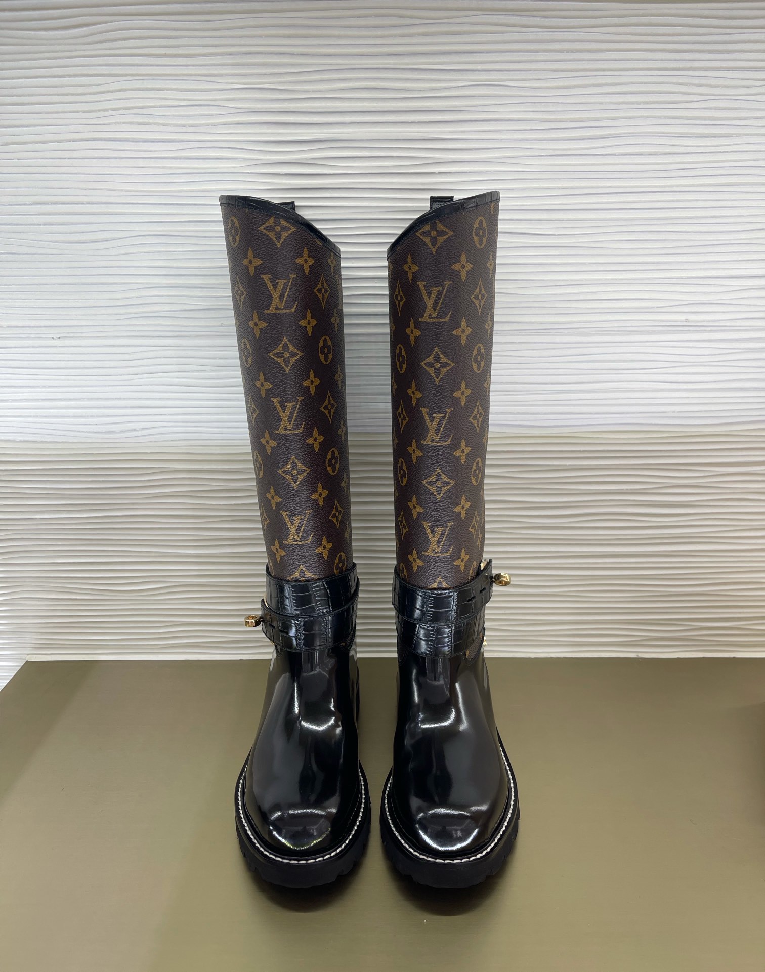 l0*is V*t0n boots(eu35-42)