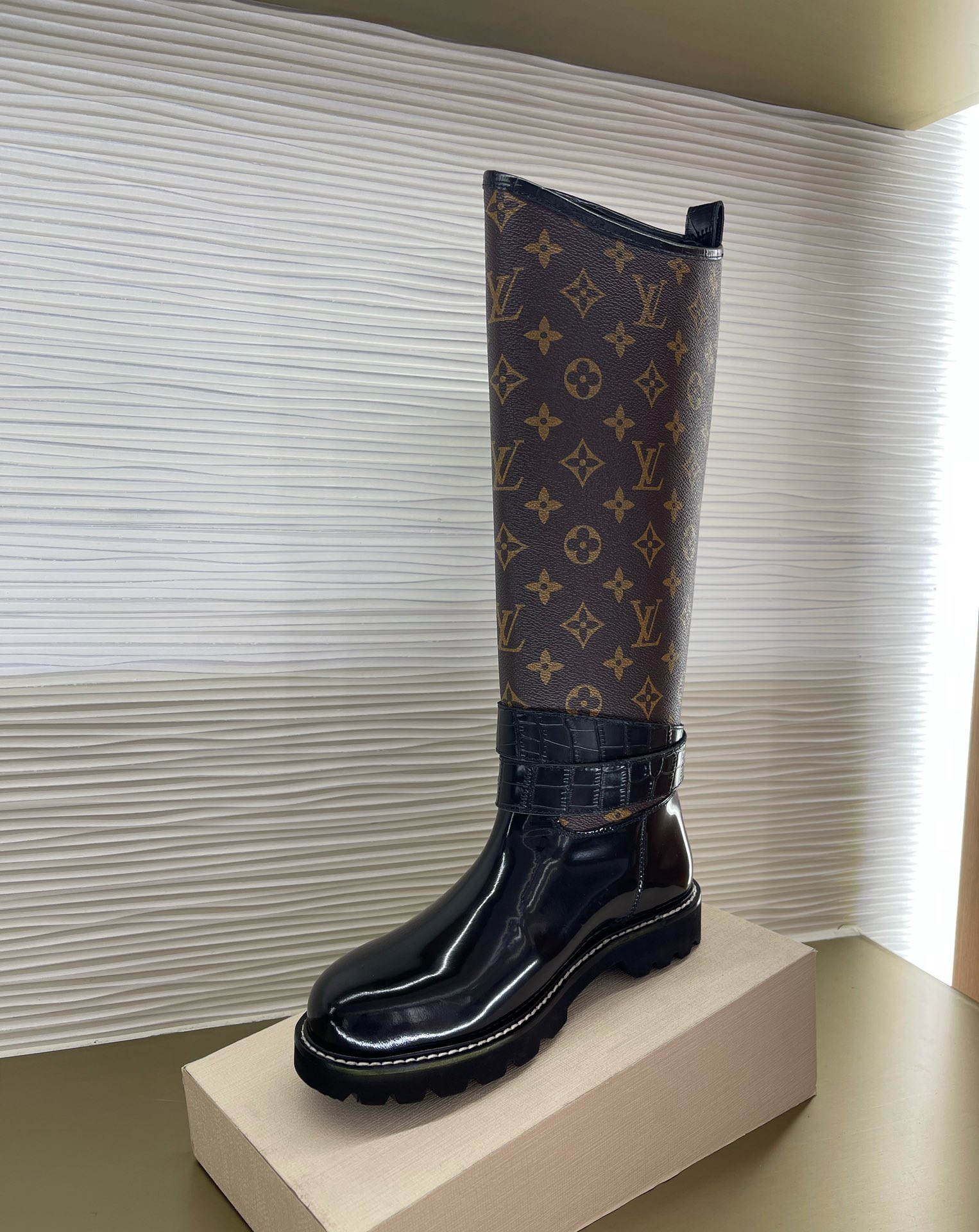 l0*is V*t0n boots(eu35-42)