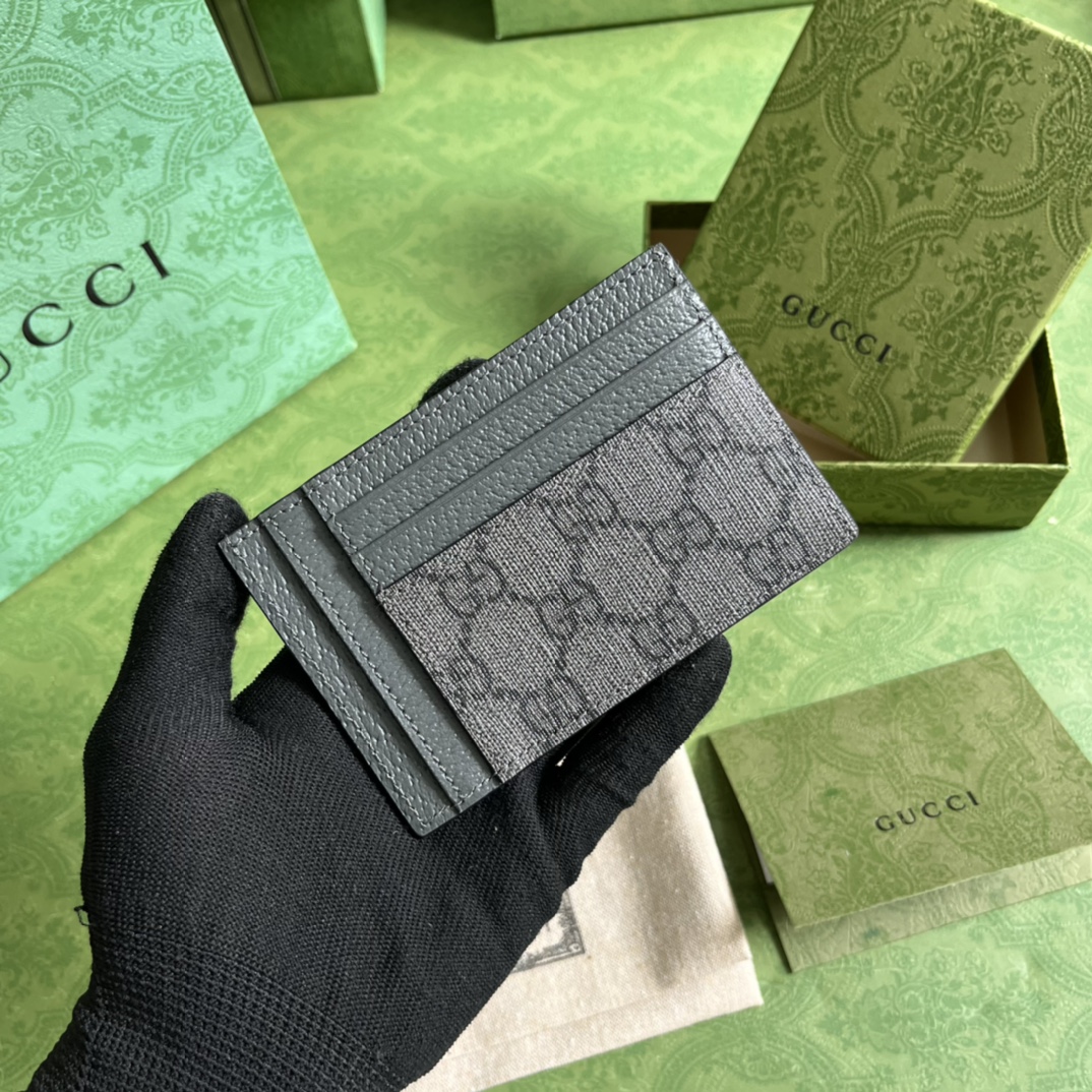 G*u*i wallet-11*7cm