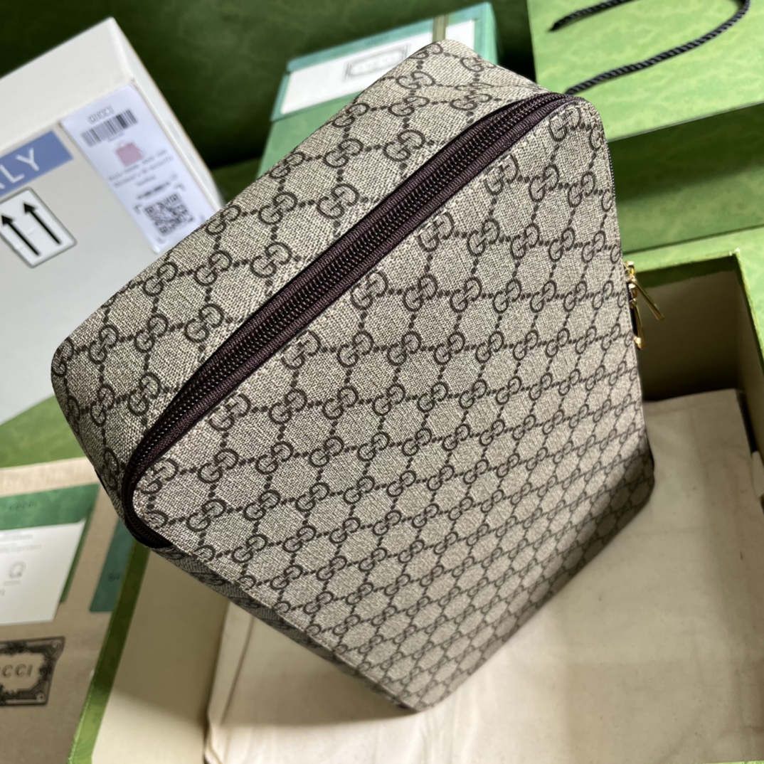 G*u*i pouch-33.5*21.5*8cm