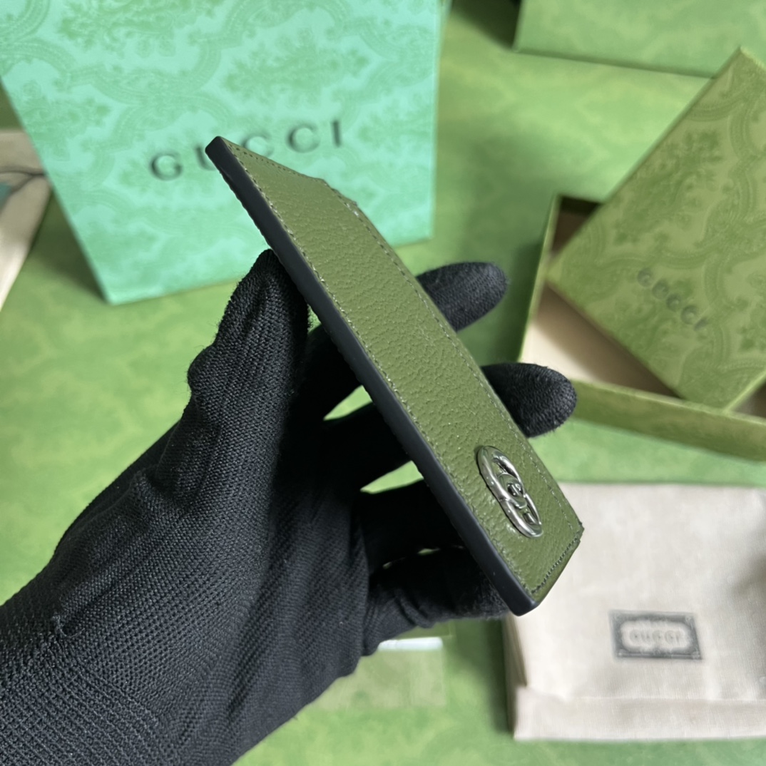G*u*i wallet-11*9cm