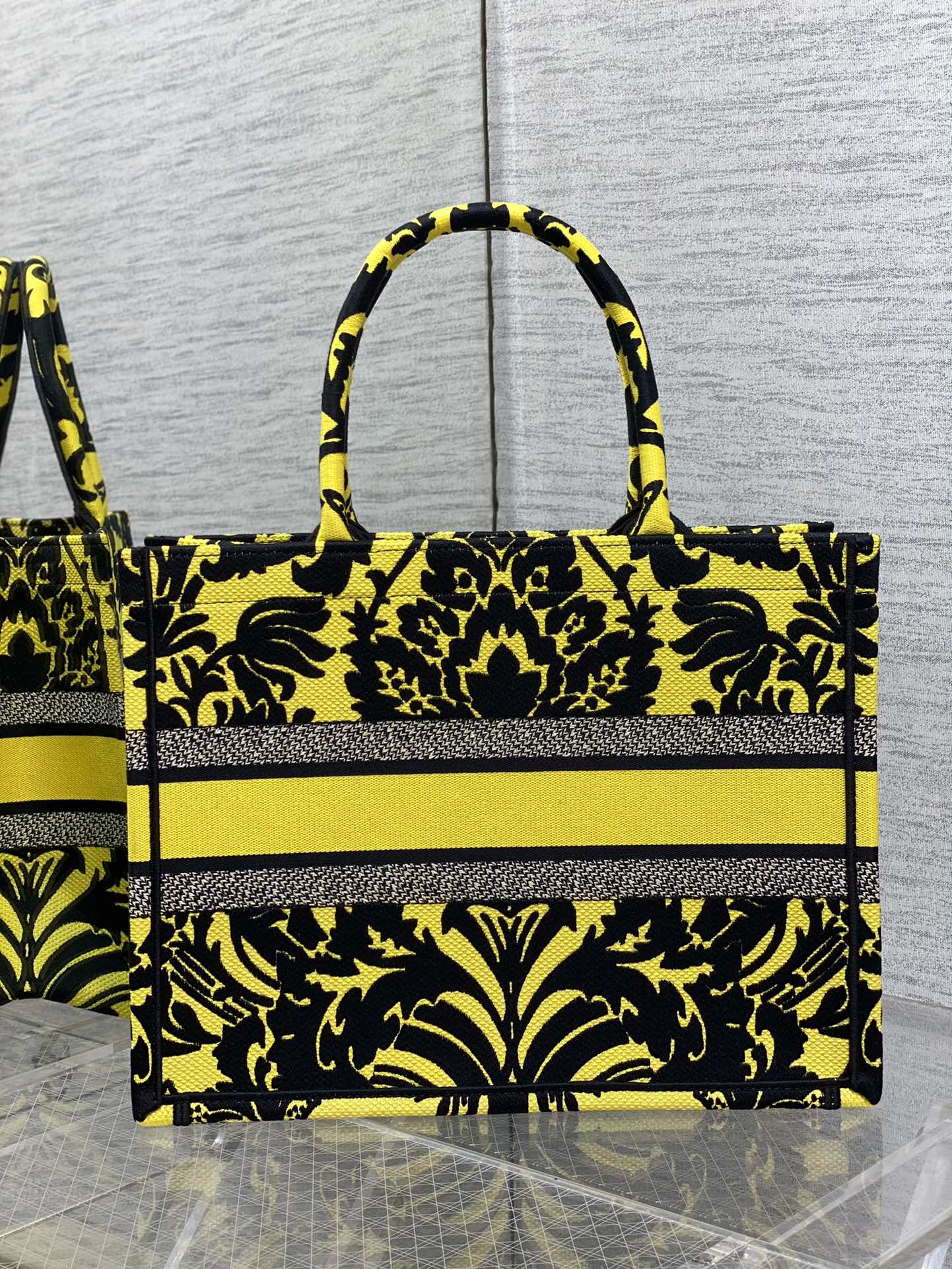 D*or small book tote-36*18*28cm