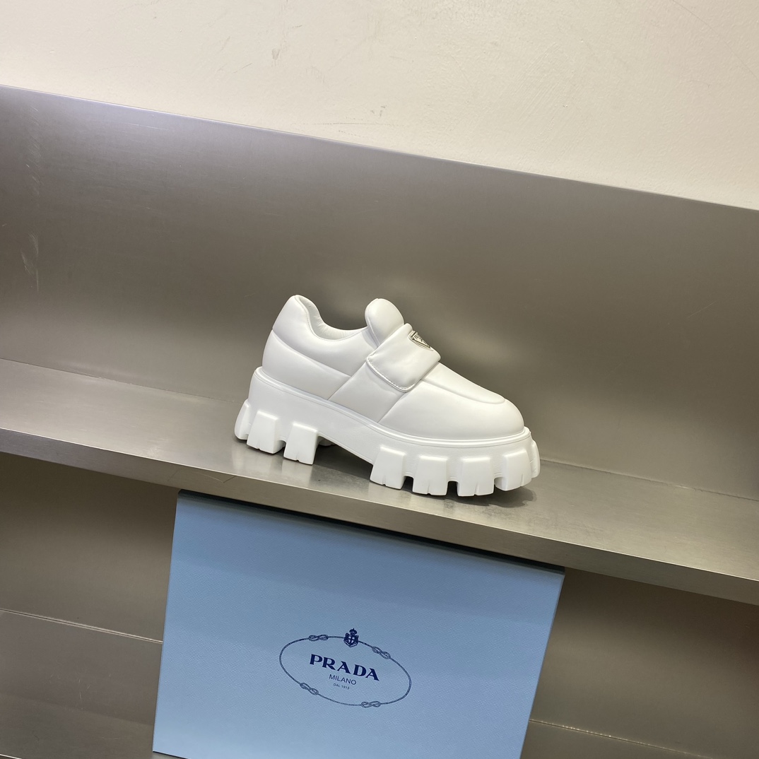 Pra*a boots 2023ss