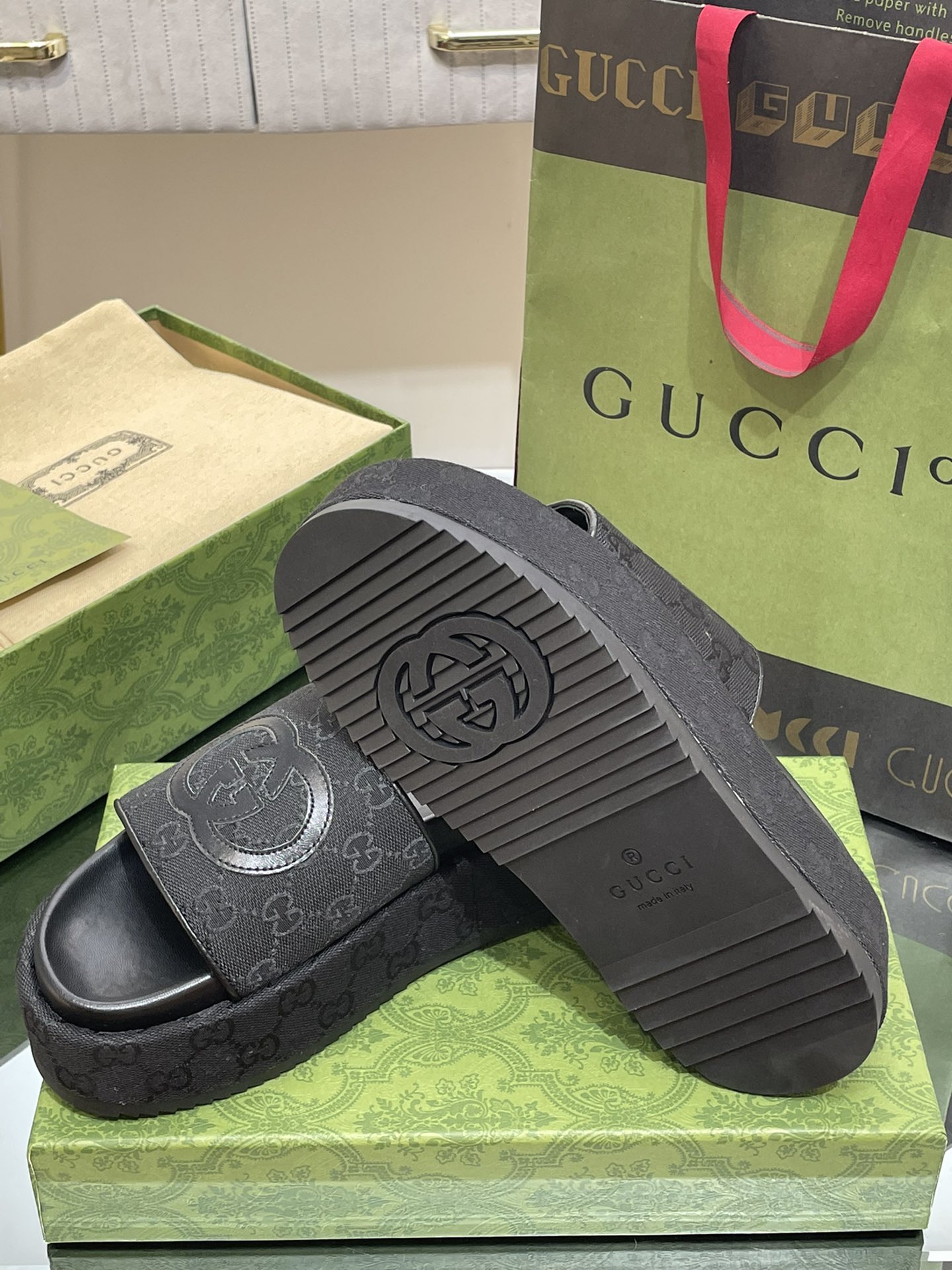 G*u*i slides(size35-43)