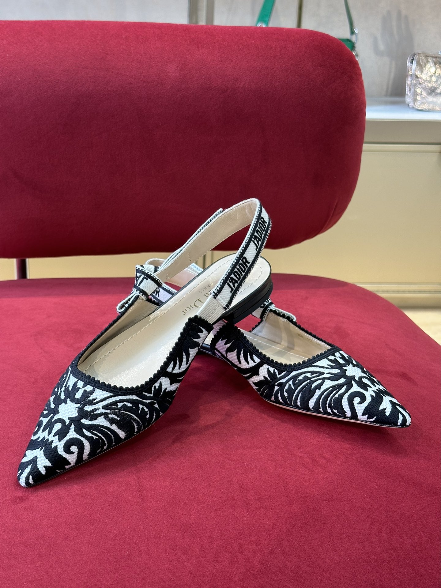 D*or slingback