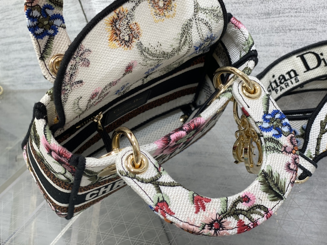 lady D*or-17*15*8cm
