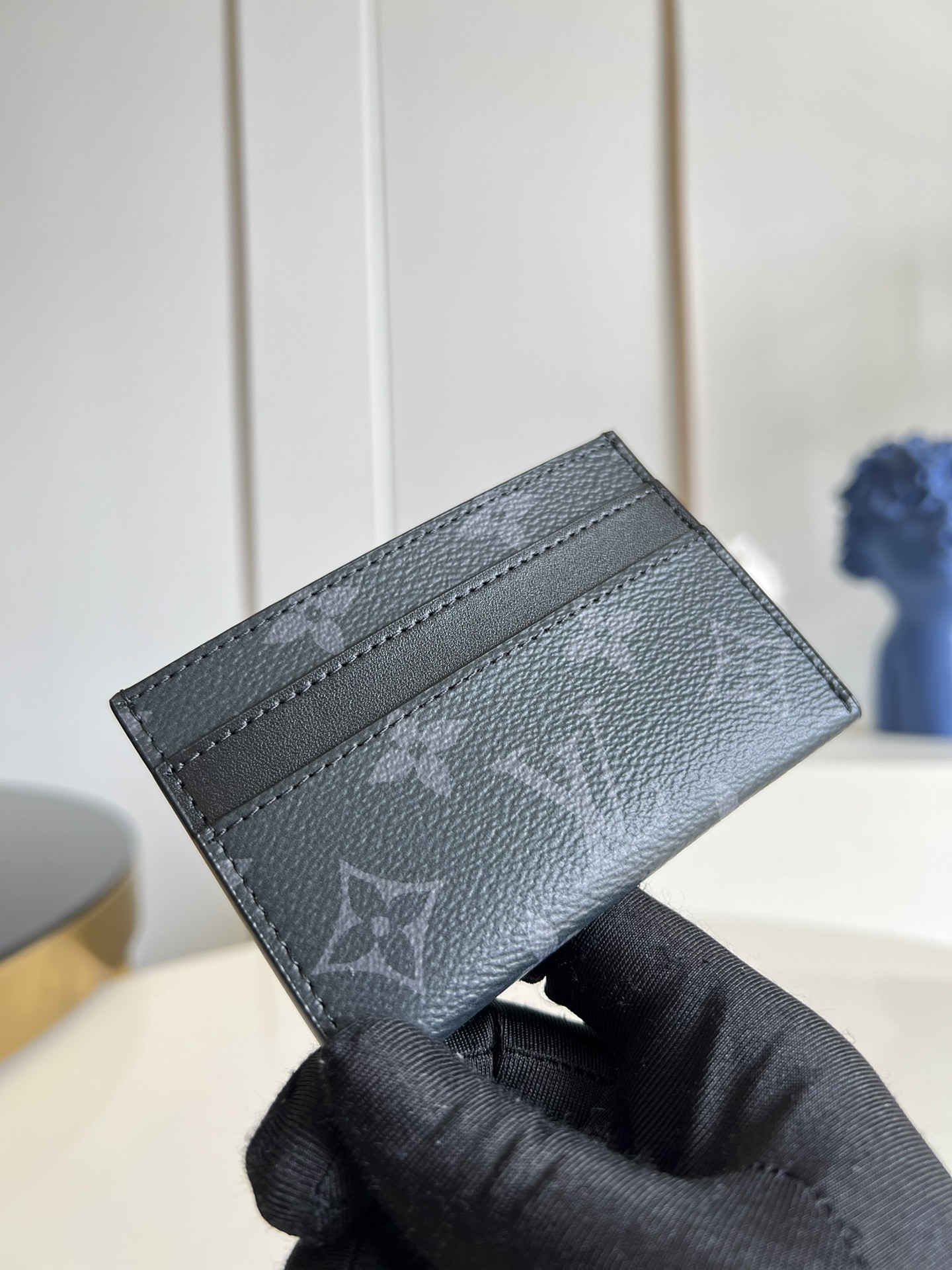l0*is V*t0n wallet-m62170-11.0x 7.0x 0.6cm