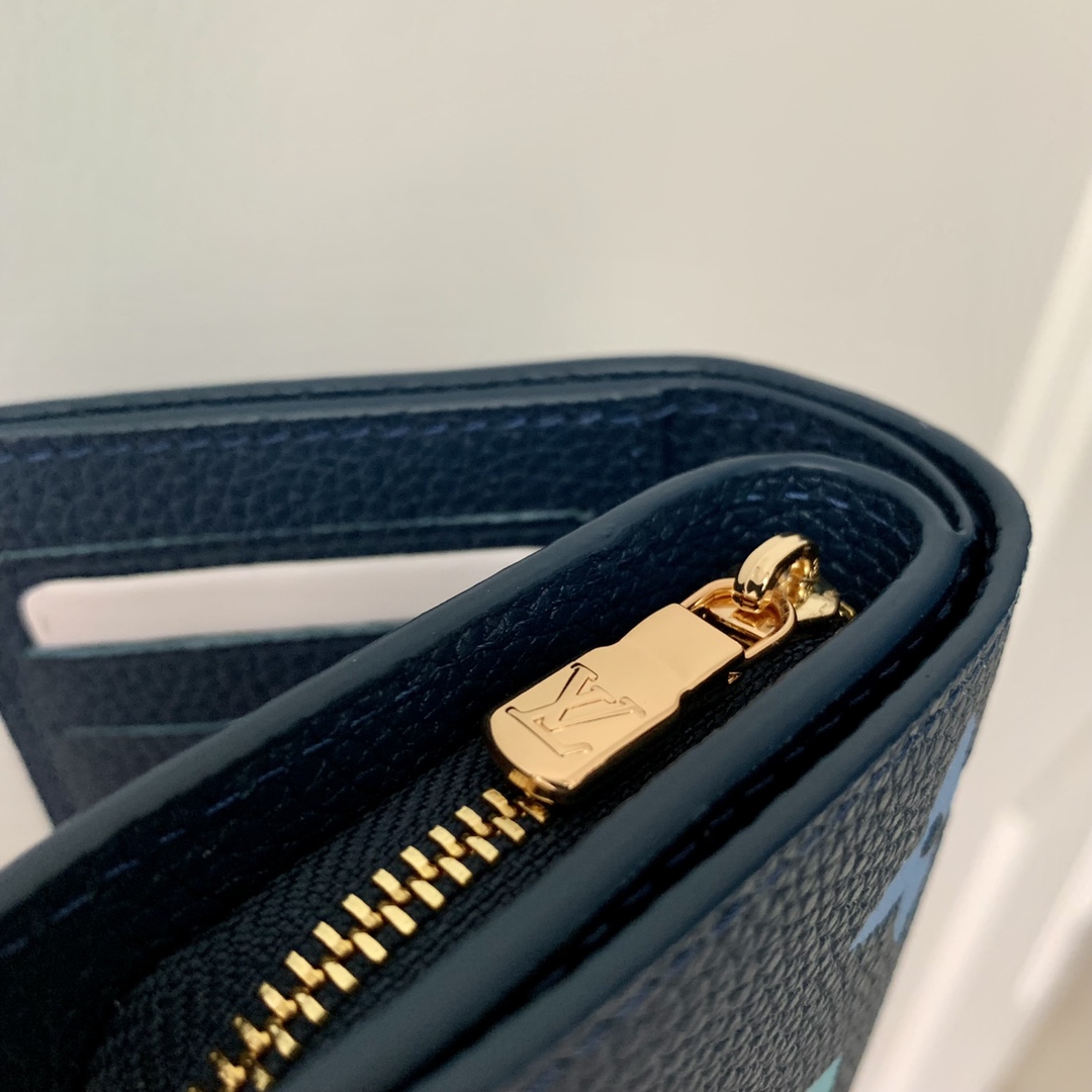 l0*is V*t0n cléa wallet-11*8.5*3.5cm