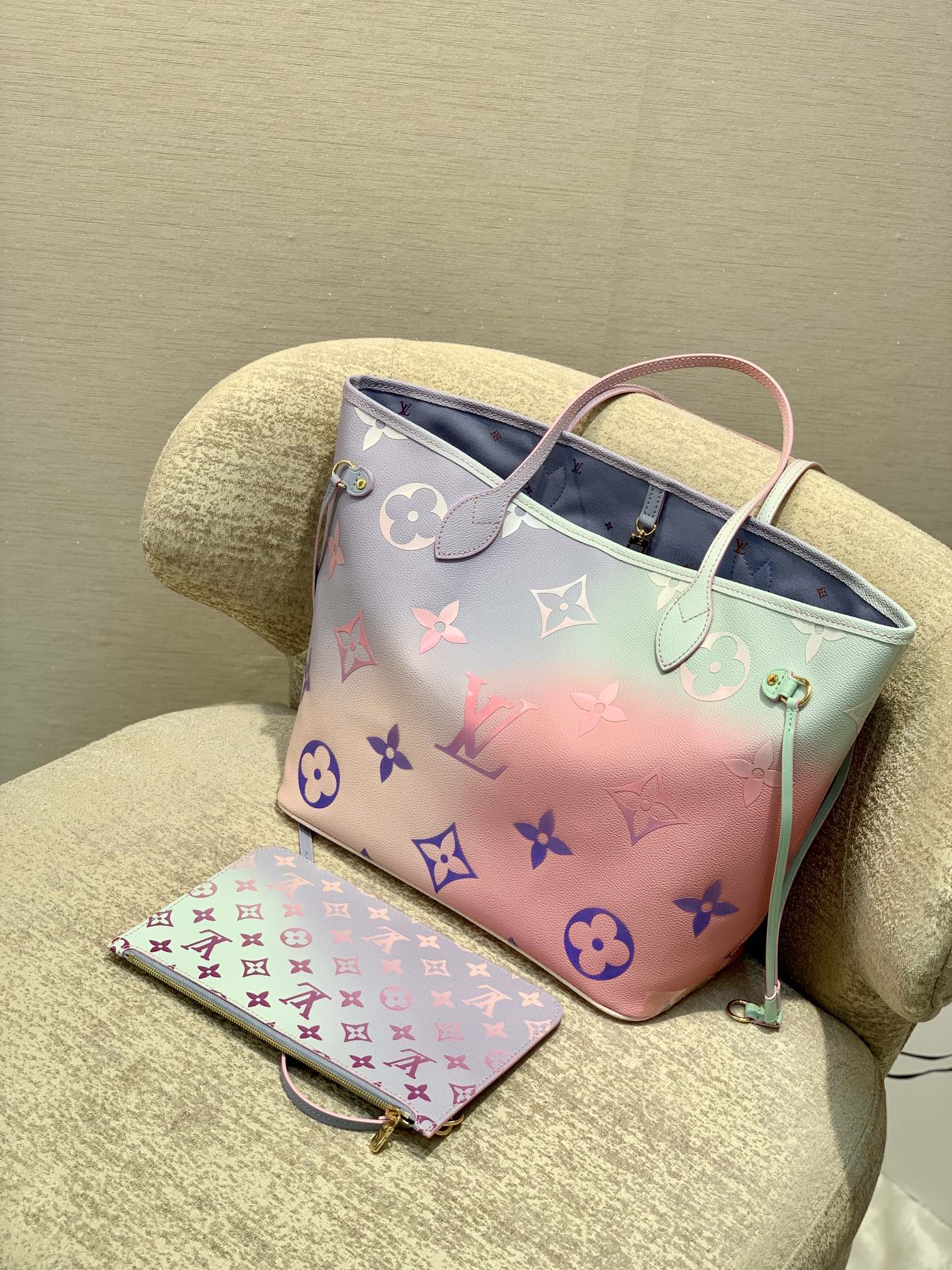 l0*is V*t0n neverfull m46102-32*29*17cm