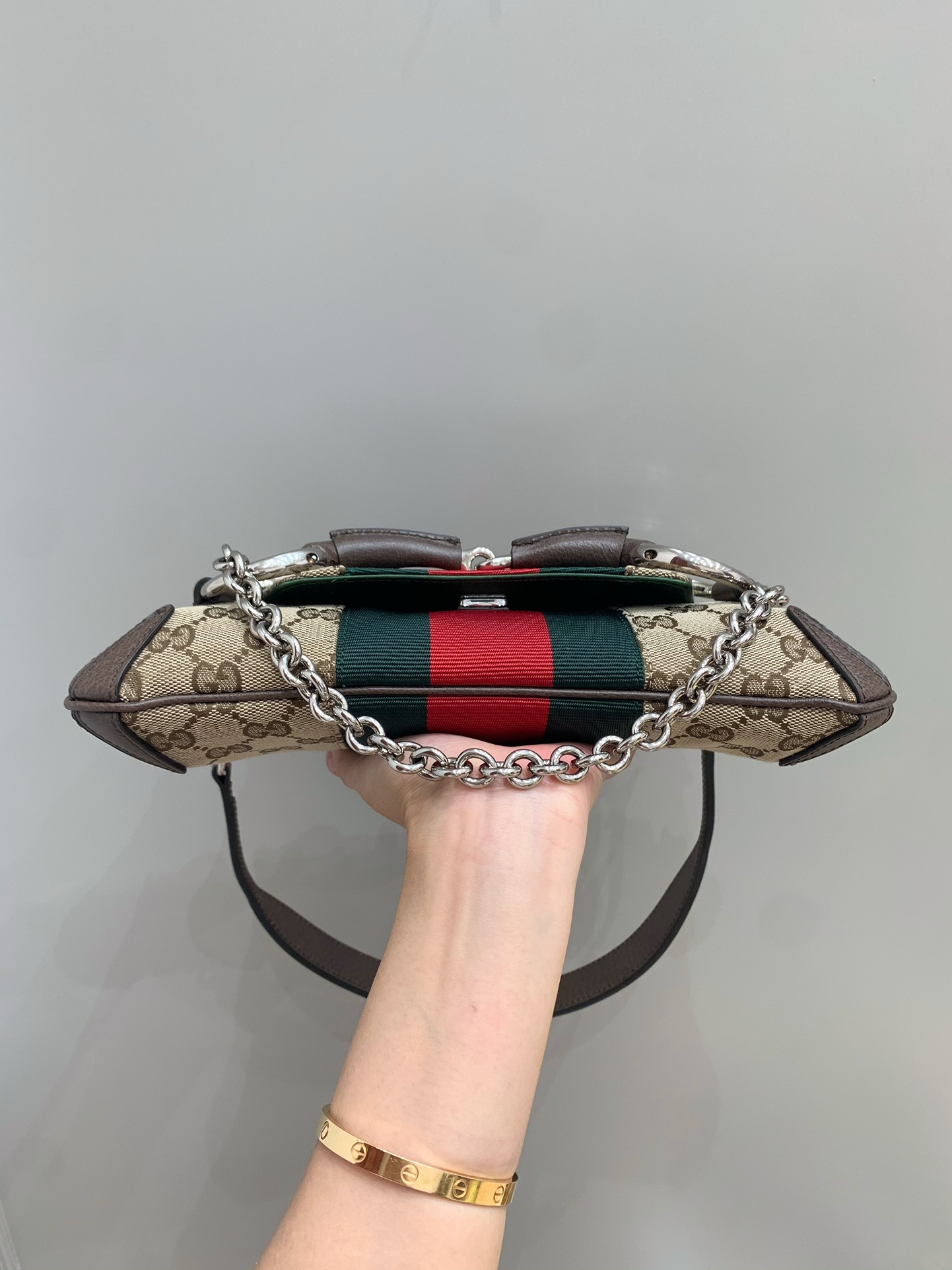 G*u*i horsebit chain 2023-27x11x5cm