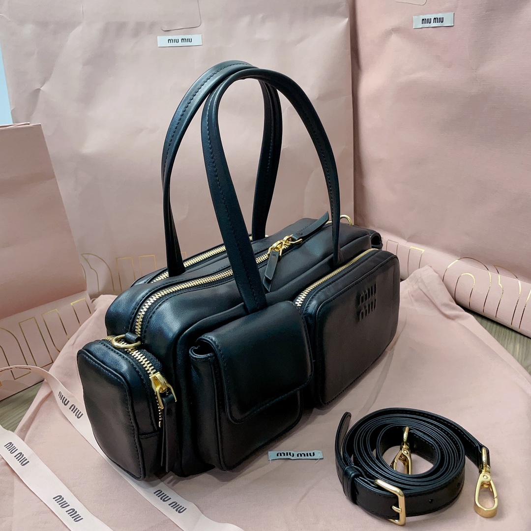 M*um*u bag-27 x12 x9cm