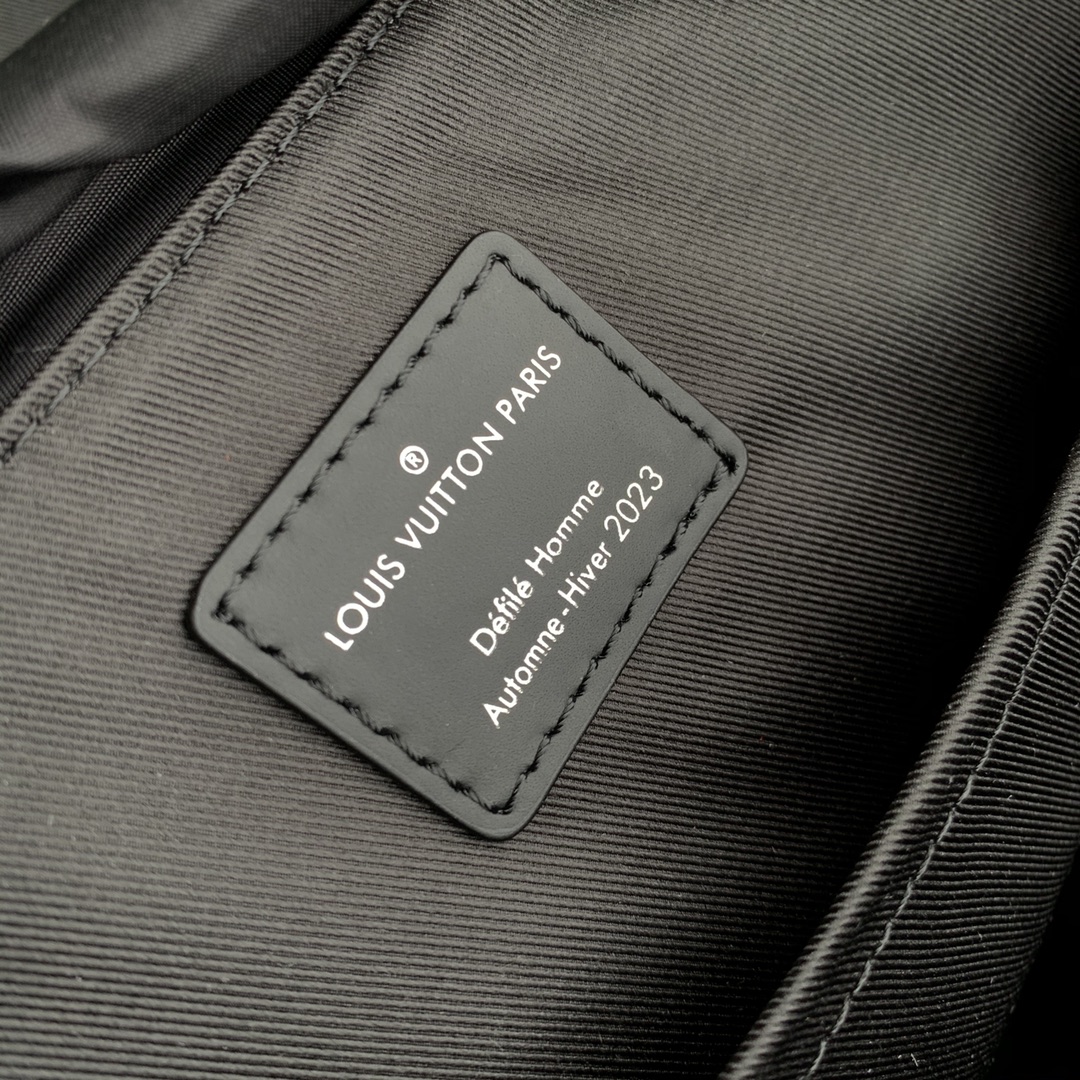 l0*is V*t0n montsouris backpack-32 x 40 x 19cm