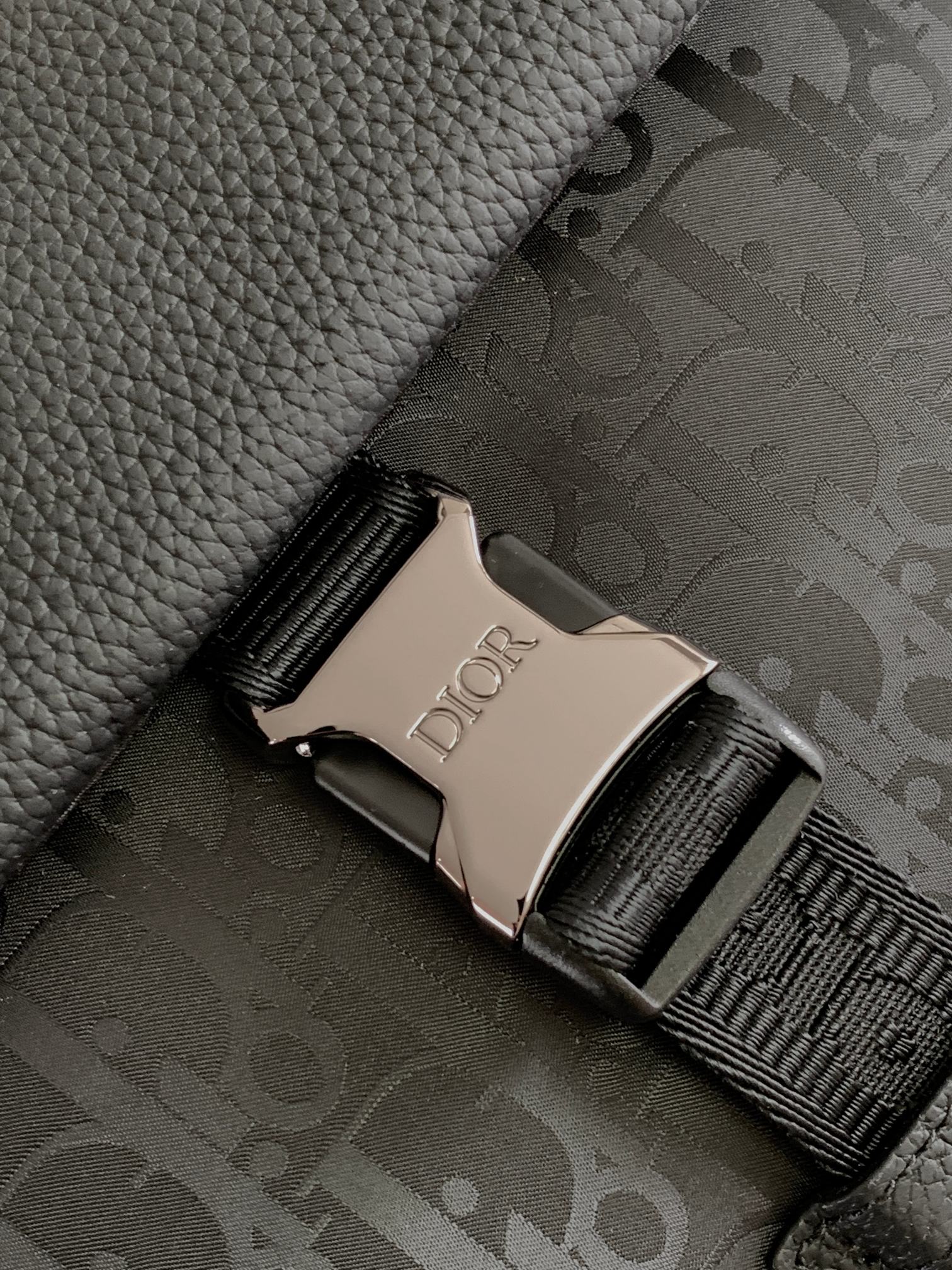 D*or explorer backpack-30 x 42 x 14.5cm