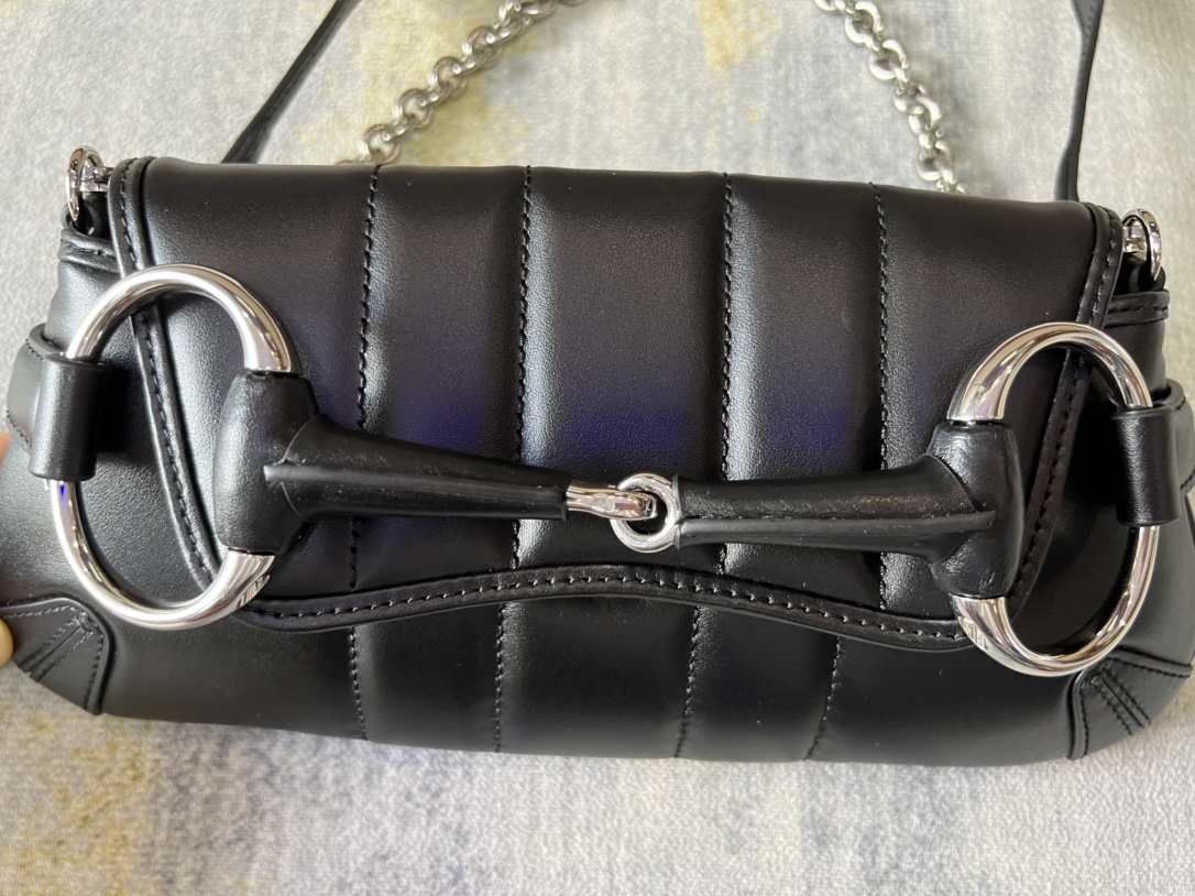 G*u*i horsebit chain 2023-27x11x5cm