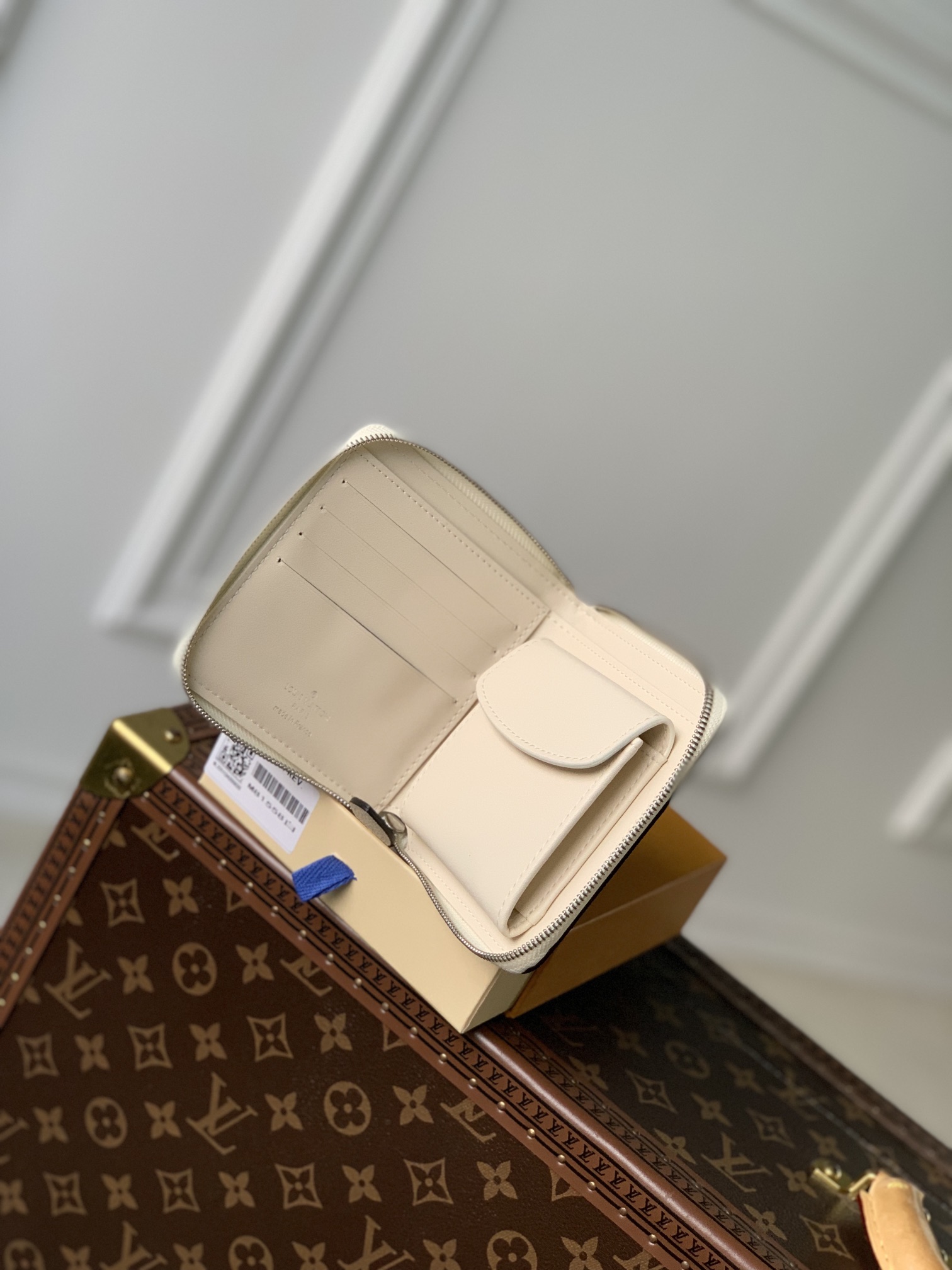 l0*is V*t0n wallet-m81558-11.5 x 10.5 x 2cm