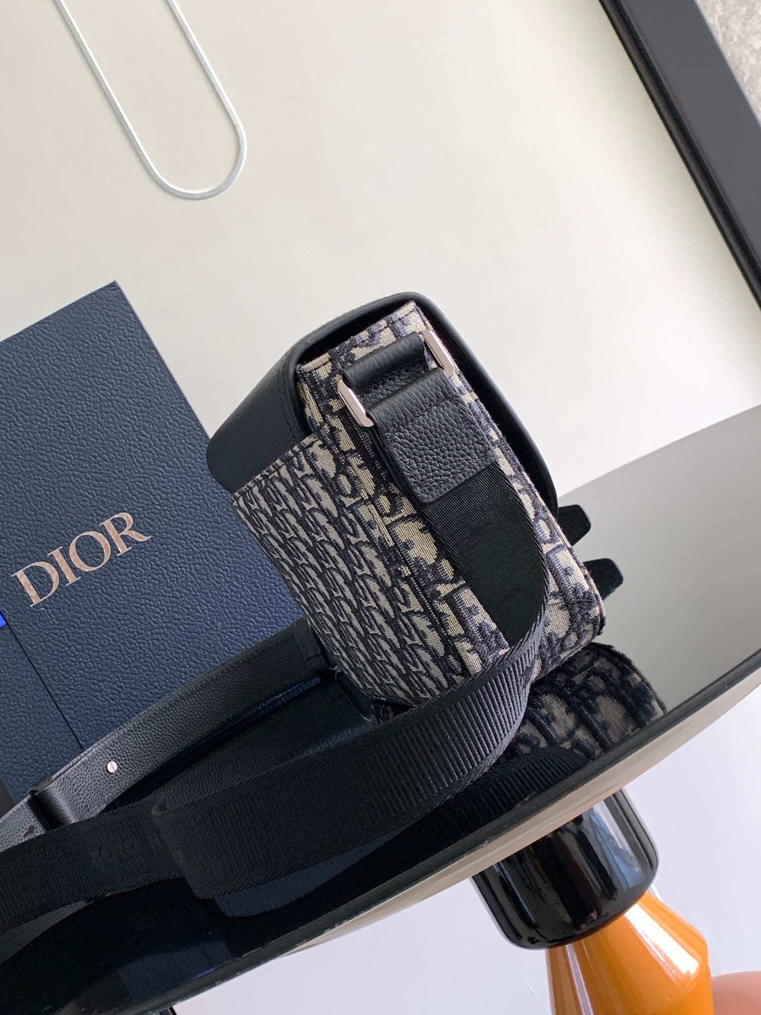 D*or saddle messenger bag-23 x 18 x 6cm