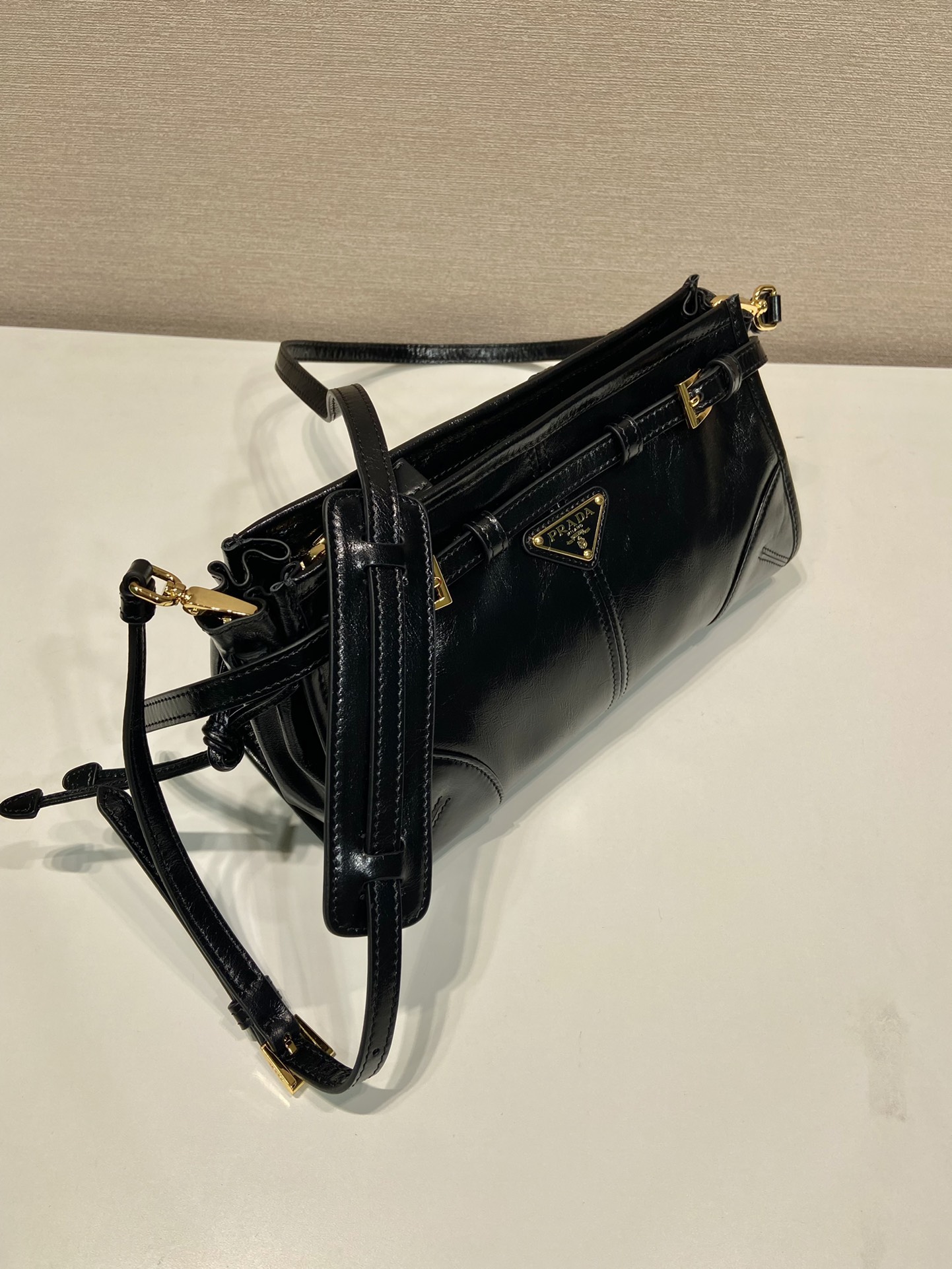 Pra*a lussolf oil waxed bag 1ba215-26*14*12cm